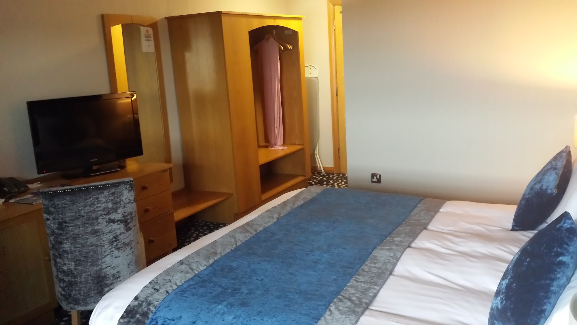 Loughshore Hotel Belfast