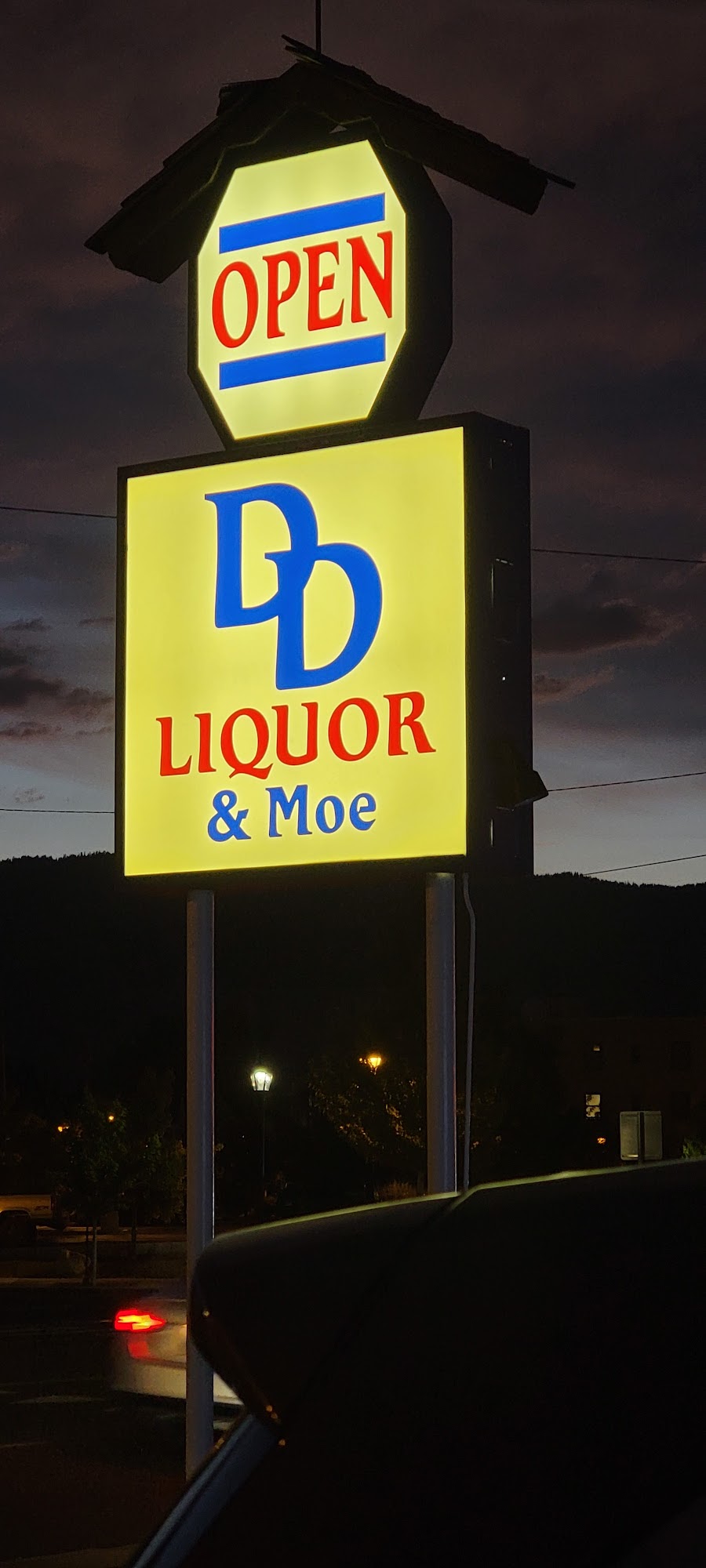 DD Liquor & Moe