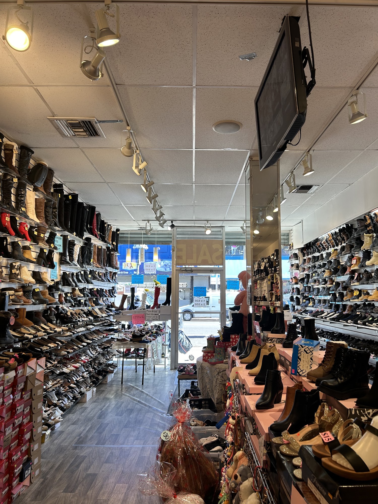 85th Anniversary 72nd Street Tip Top Shoes New York TOP SHOES AT