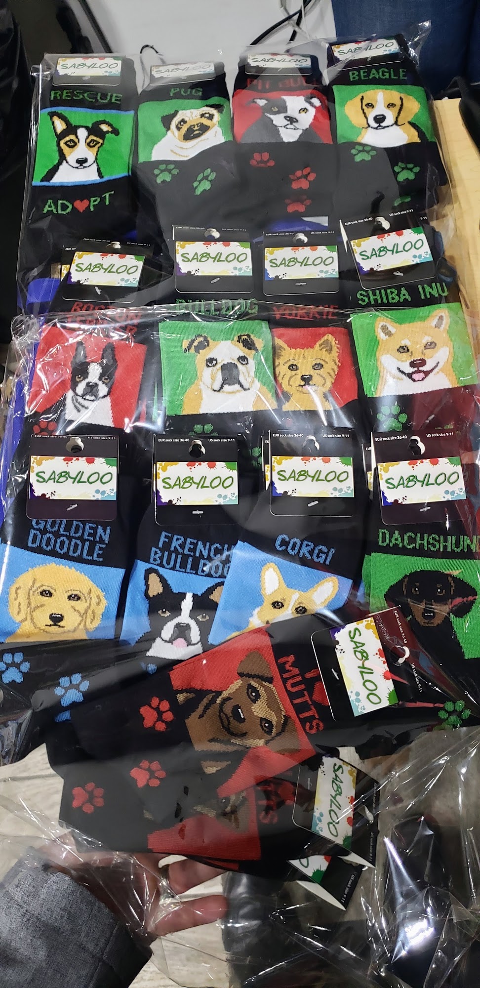 PET SUPPLIED Brooklyn