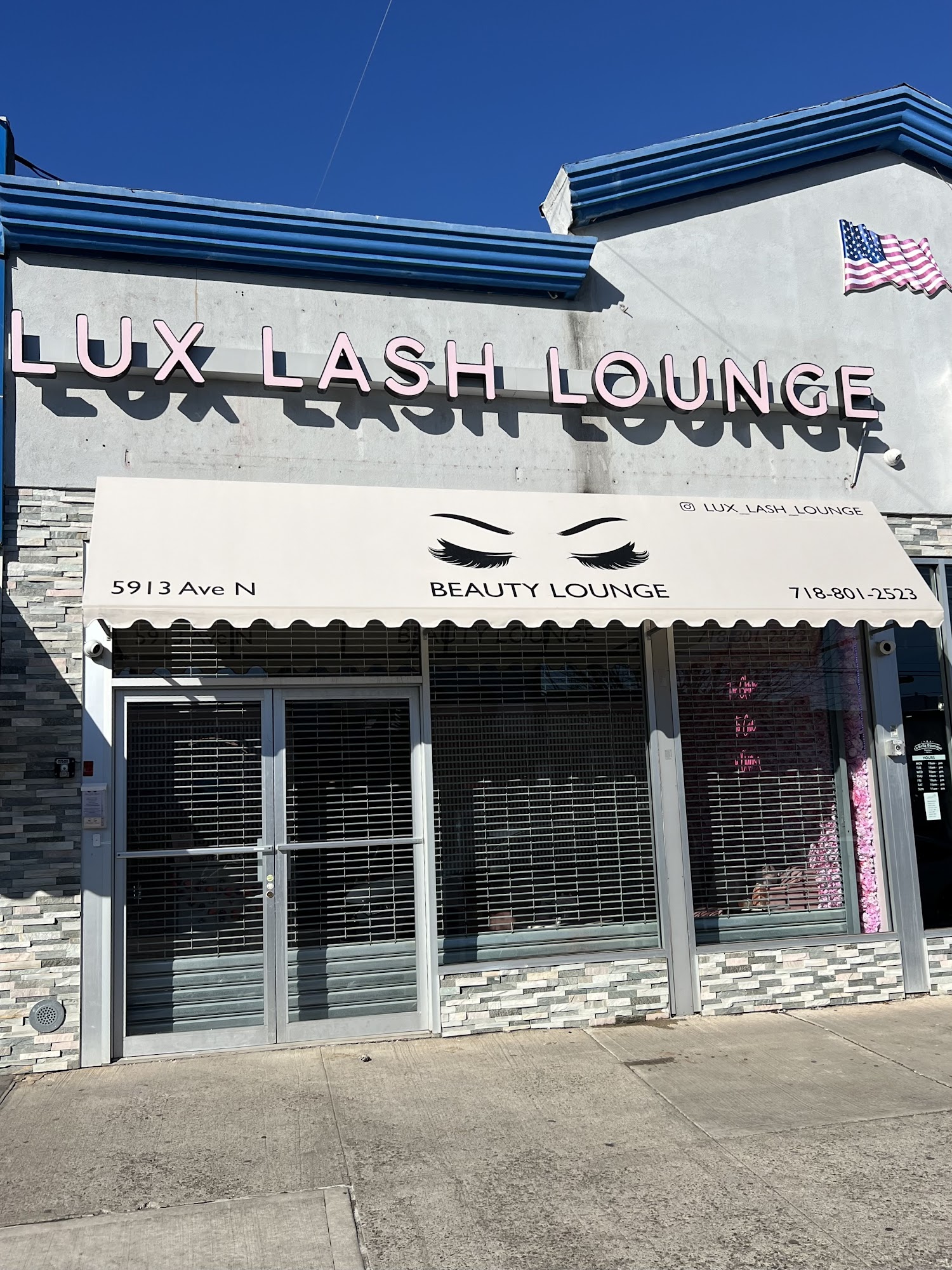 Lux Lash Lounge