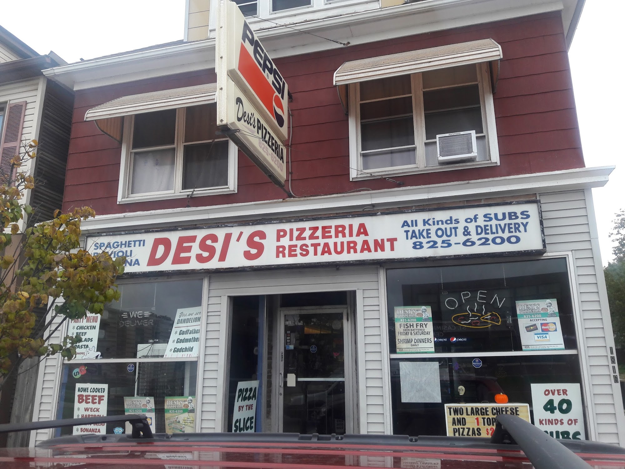 Desi's pizzeria