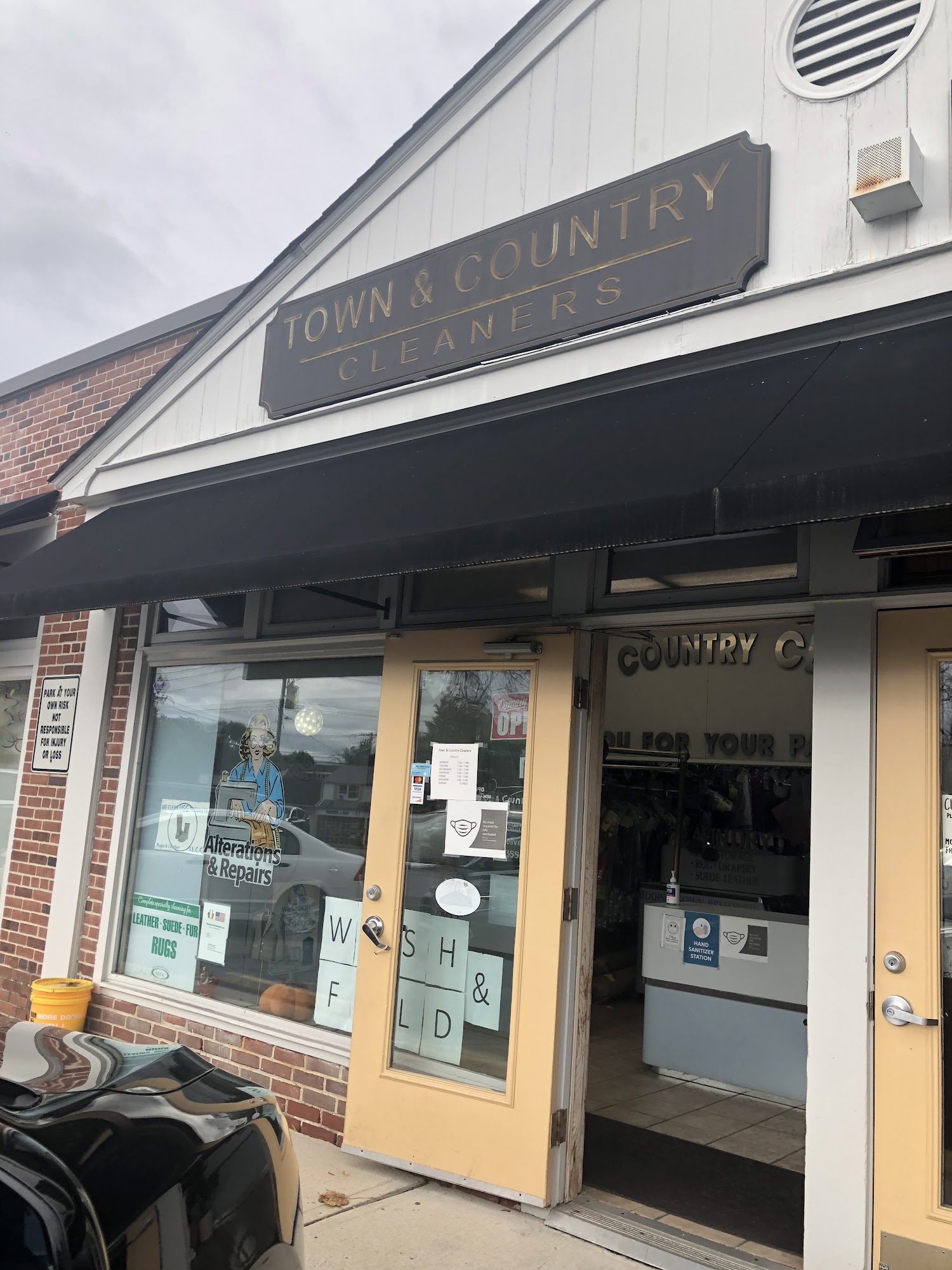 Town and Country Cleaners 421 King St, Chappaqua New York 10514