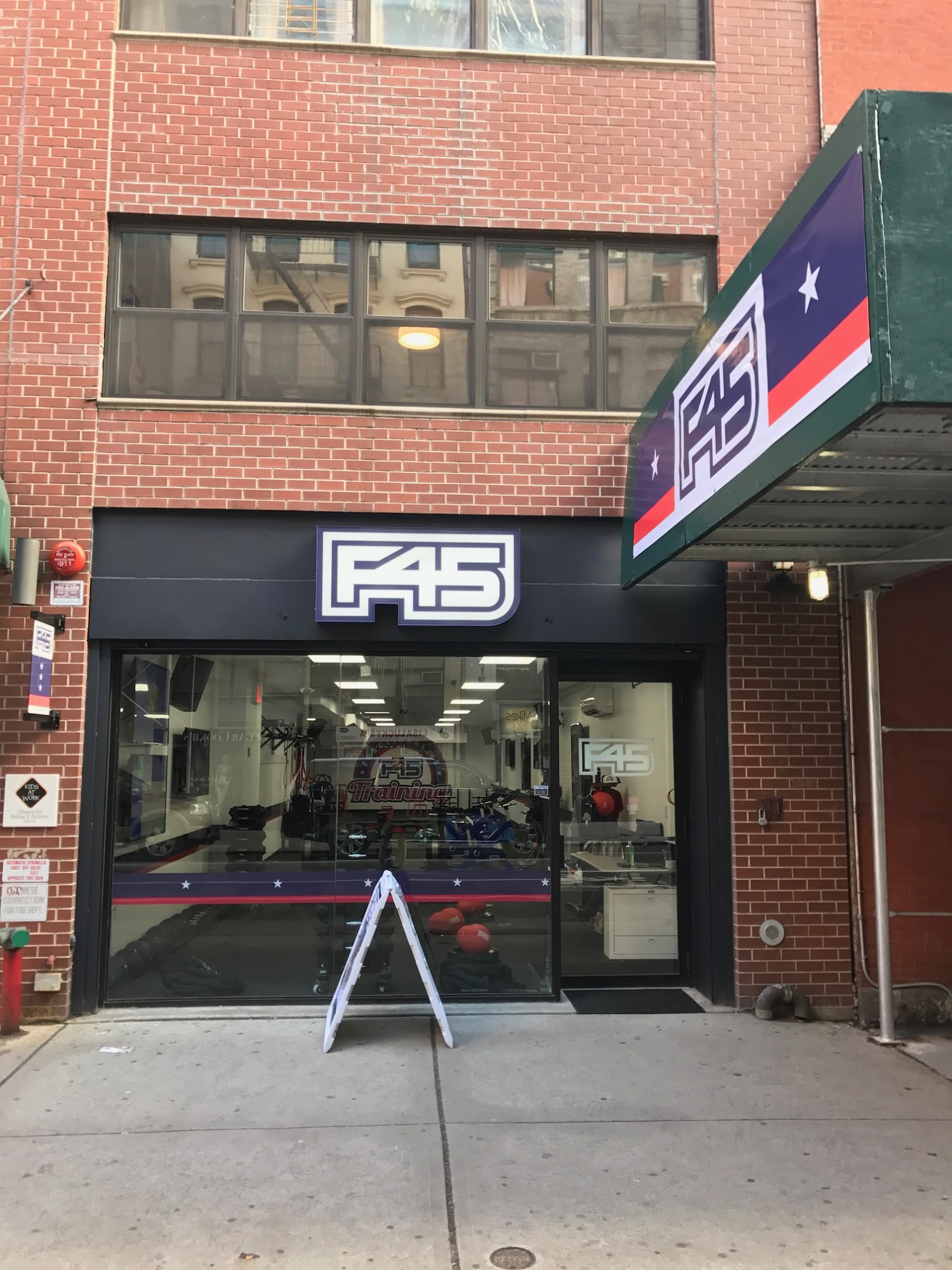 F45 Training Flatiron 123 W 20th St, Chelsea New York 10011