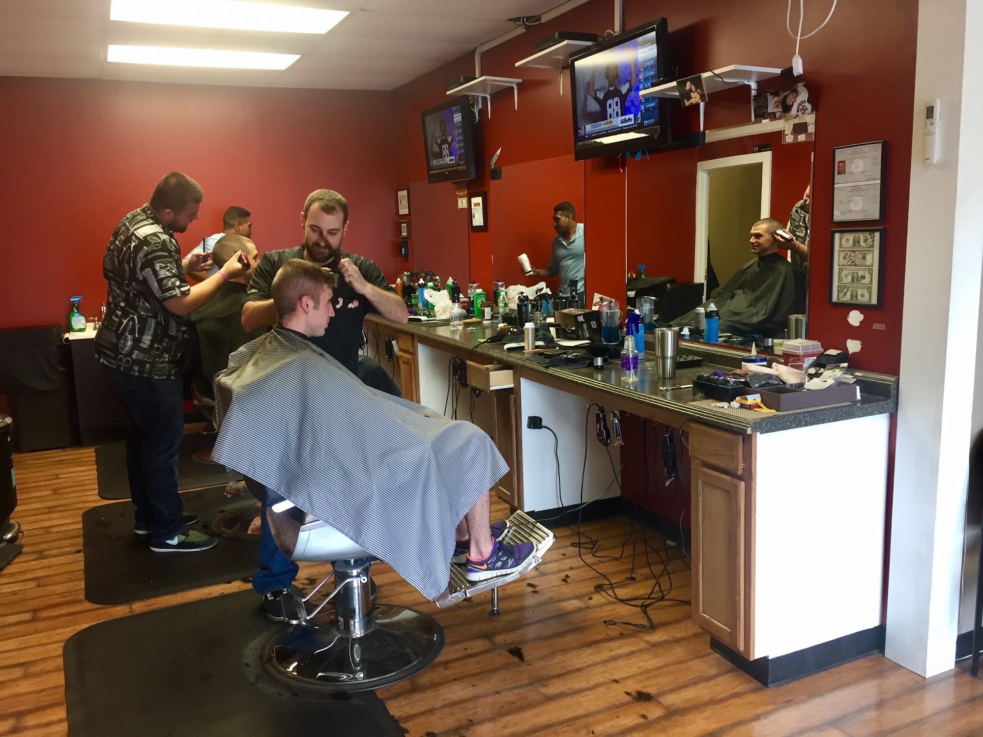 Justin's Barber Shop 24 Hope Plaza, Coxsackie New York 12192