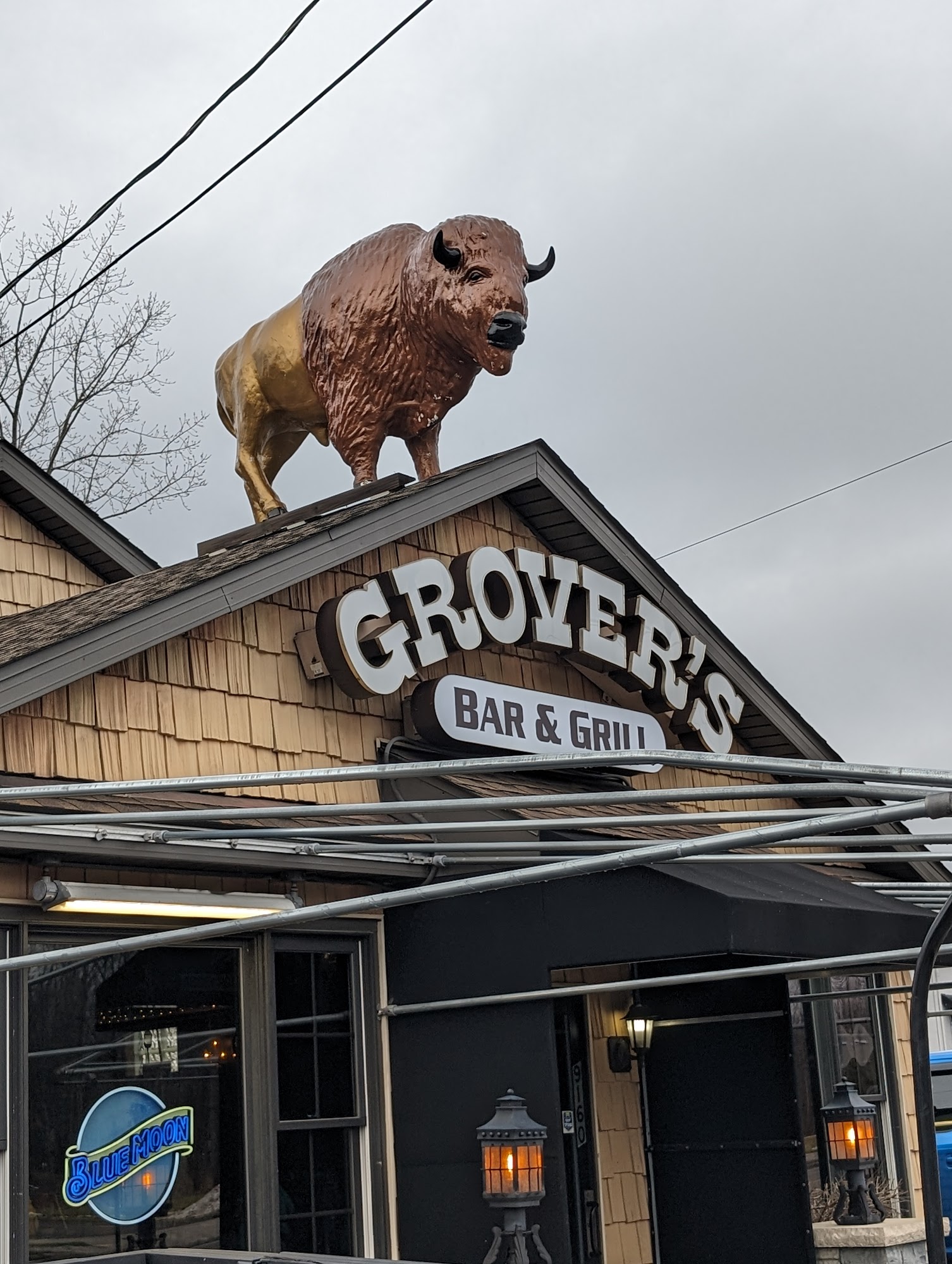 Grovers Bar & Grill