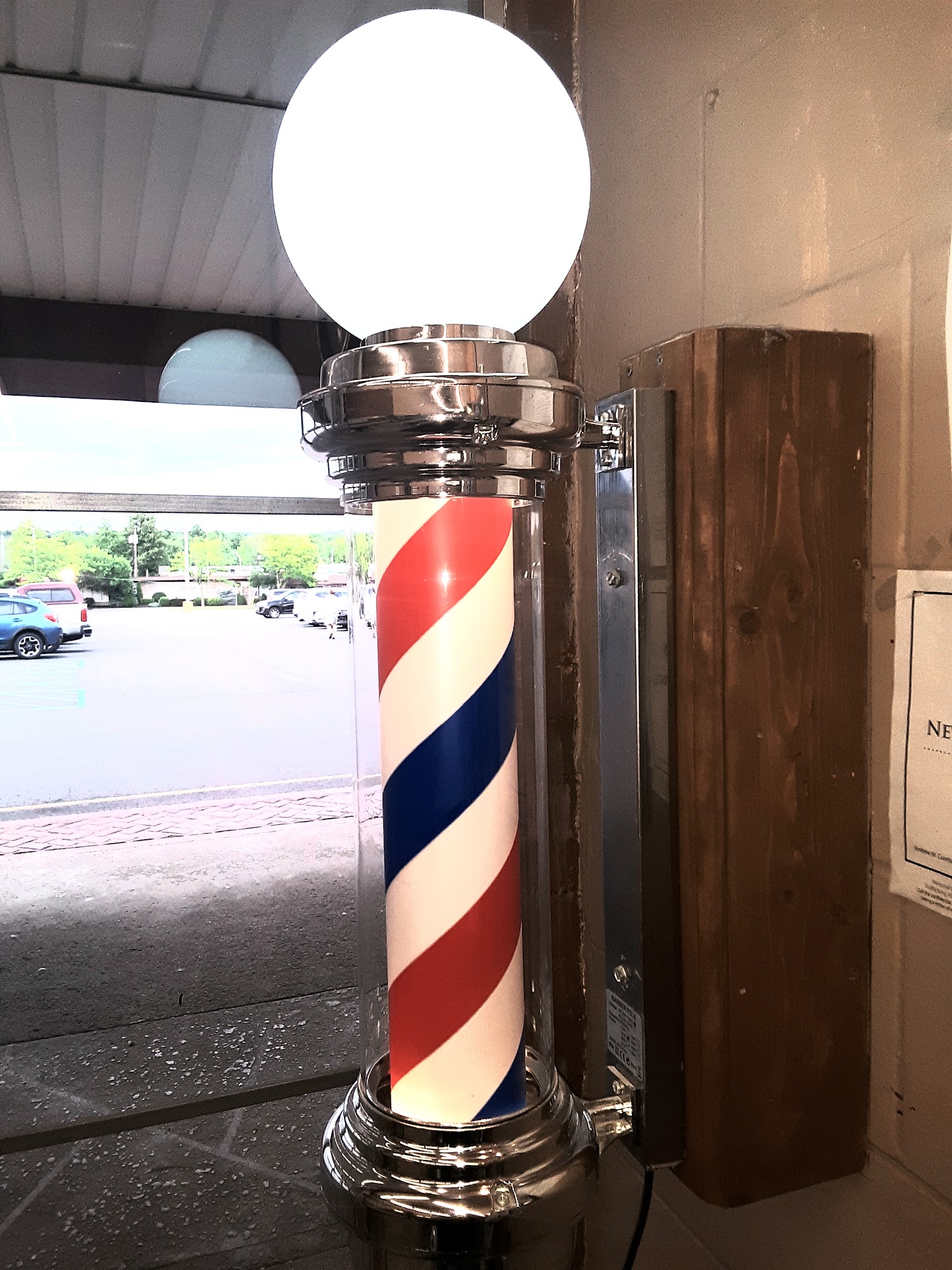 Gil's Plaza Barber Shop 596 Columbia Turnpike, East Greenbush New York 12061