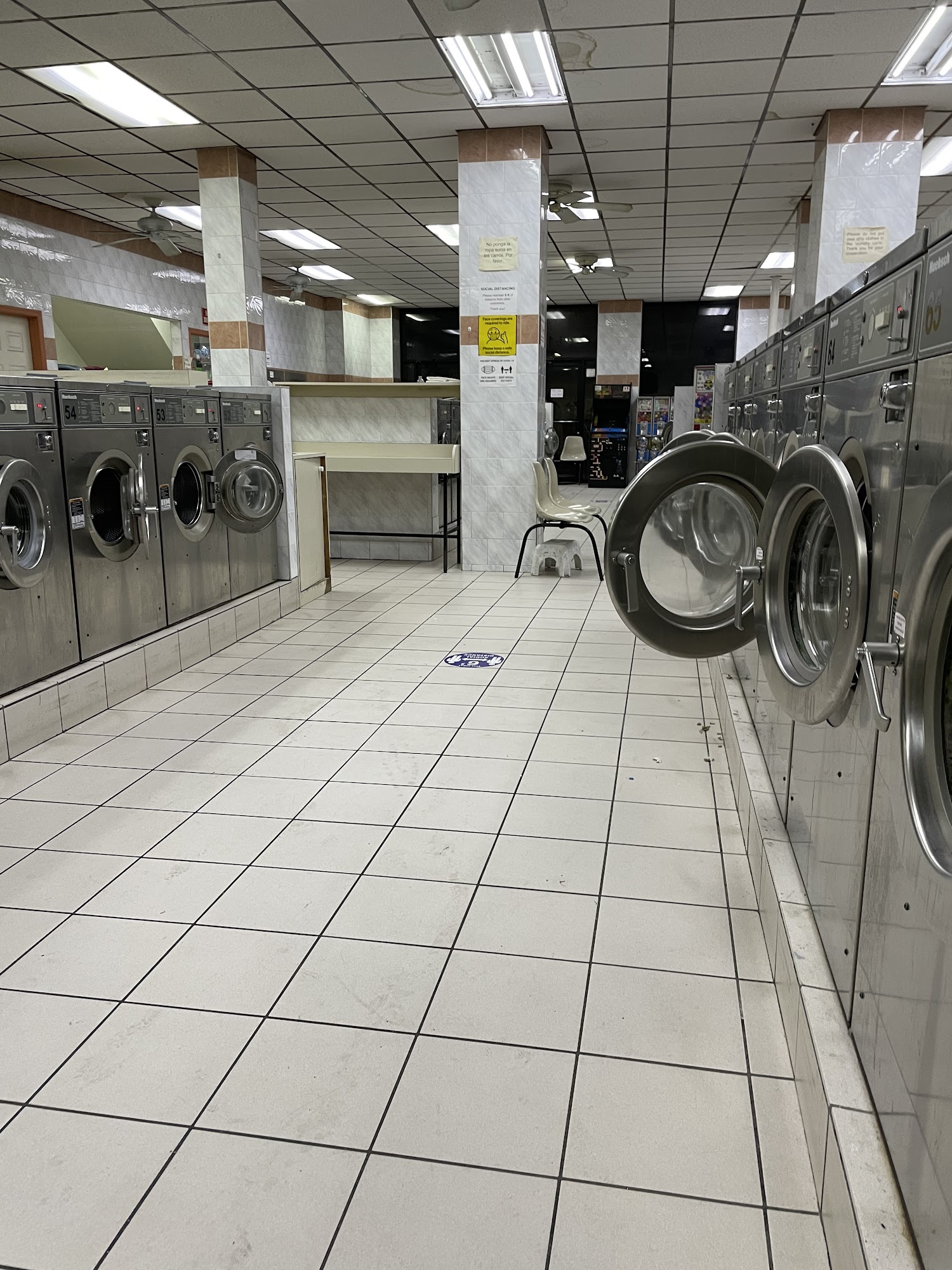 Elmhurst Laundry Center