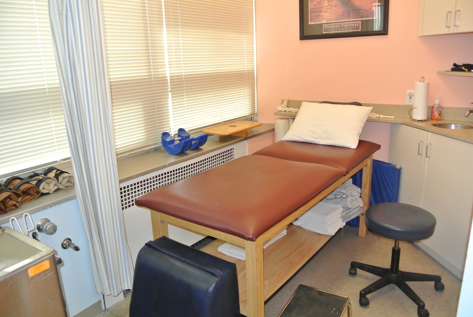 Acosta Physical Therapy 61-34 188th St Ste 208, Fresh Meadows New York 11365