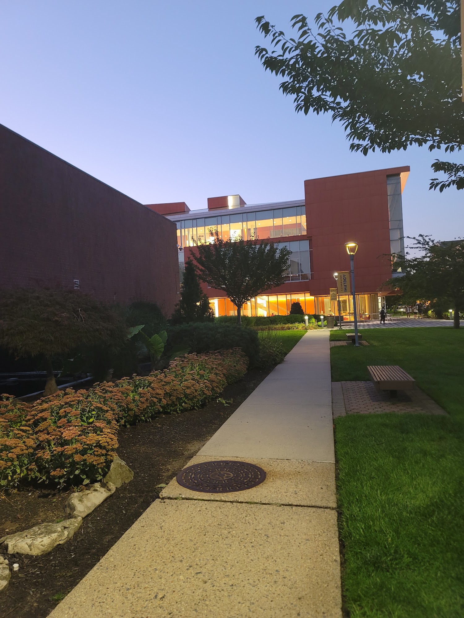 Adelphi University Performing Arts Center