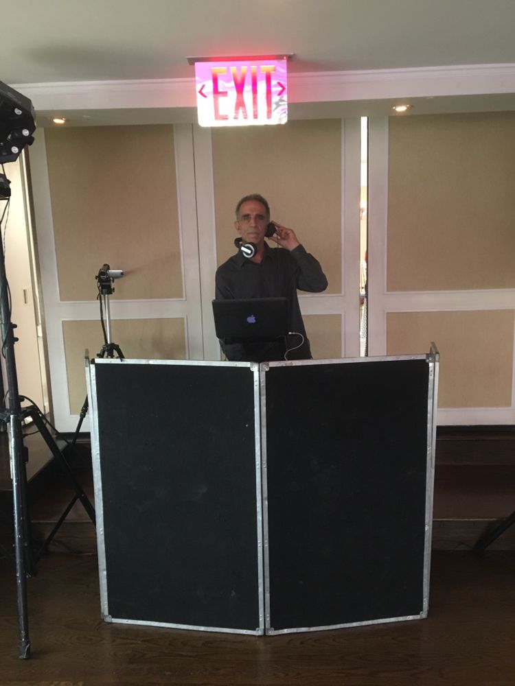 DJ MC Brooklyn Entertainment 8 Wartburg Dr, Kings Park New York 11754