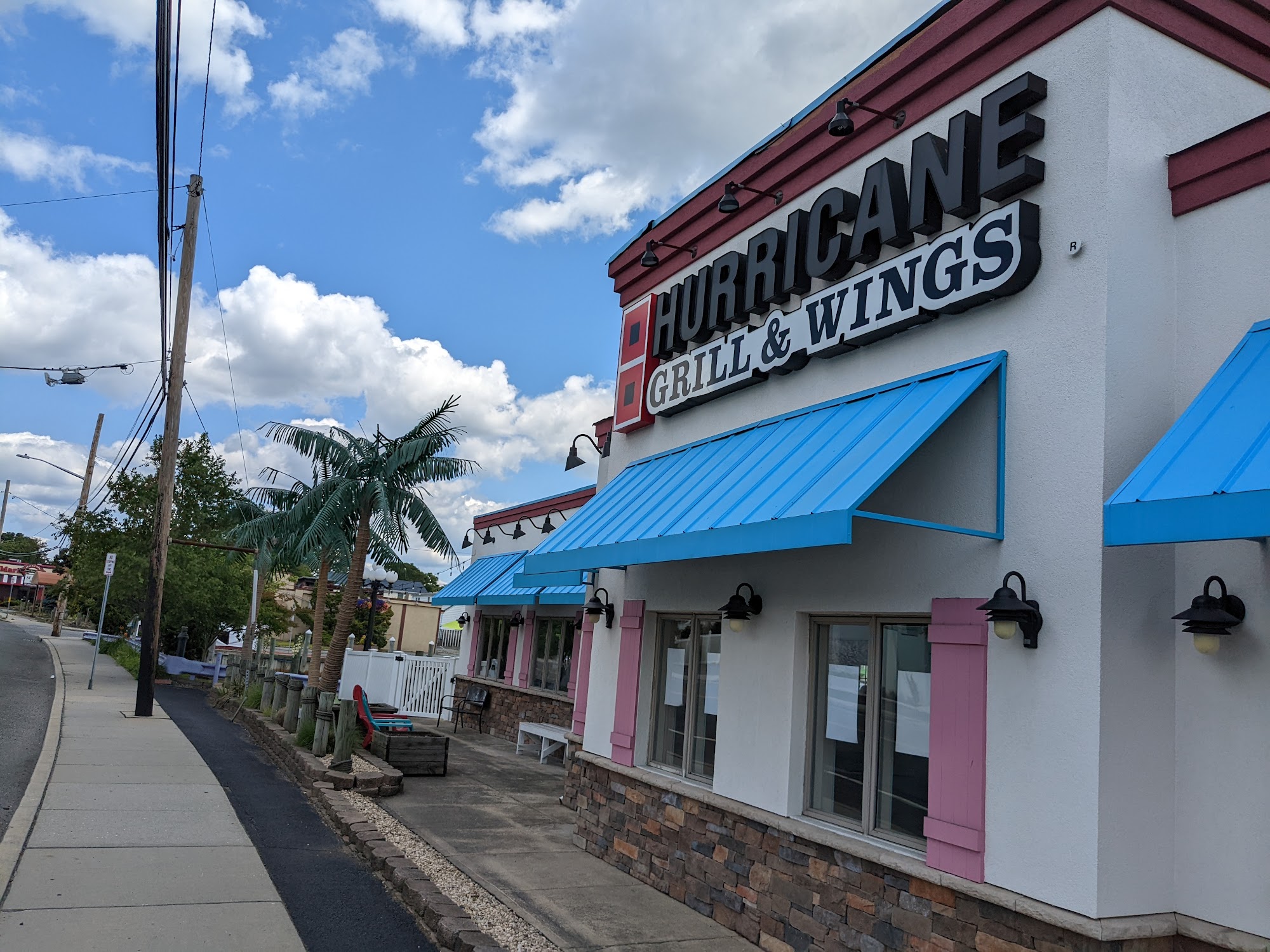 Hurricane Grill & Wings-Lindenhurst