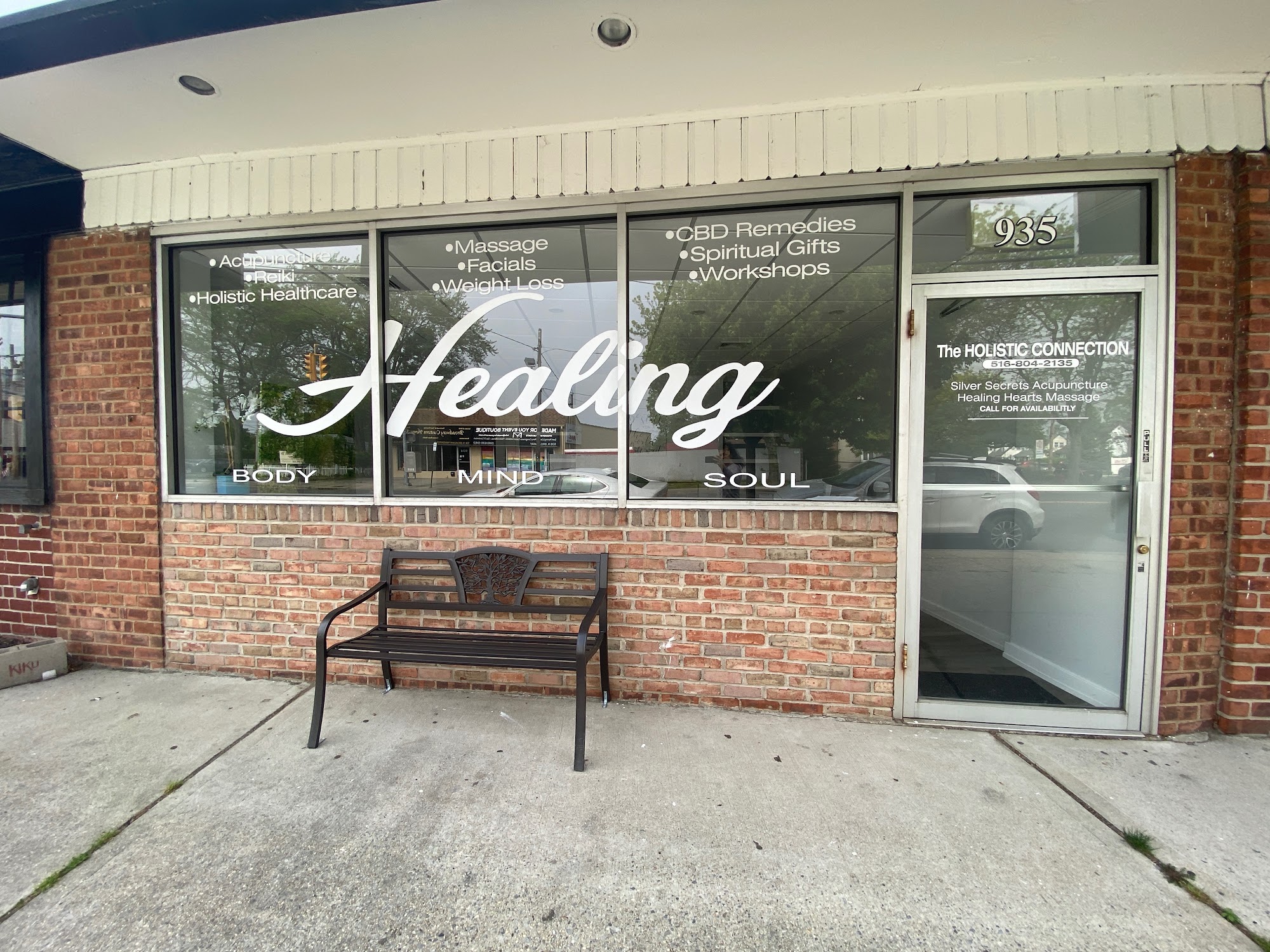 Healing Hearts Holistic Wellness & Metaphysical Shop 935 N Broadway, North Massapequa New York 11758