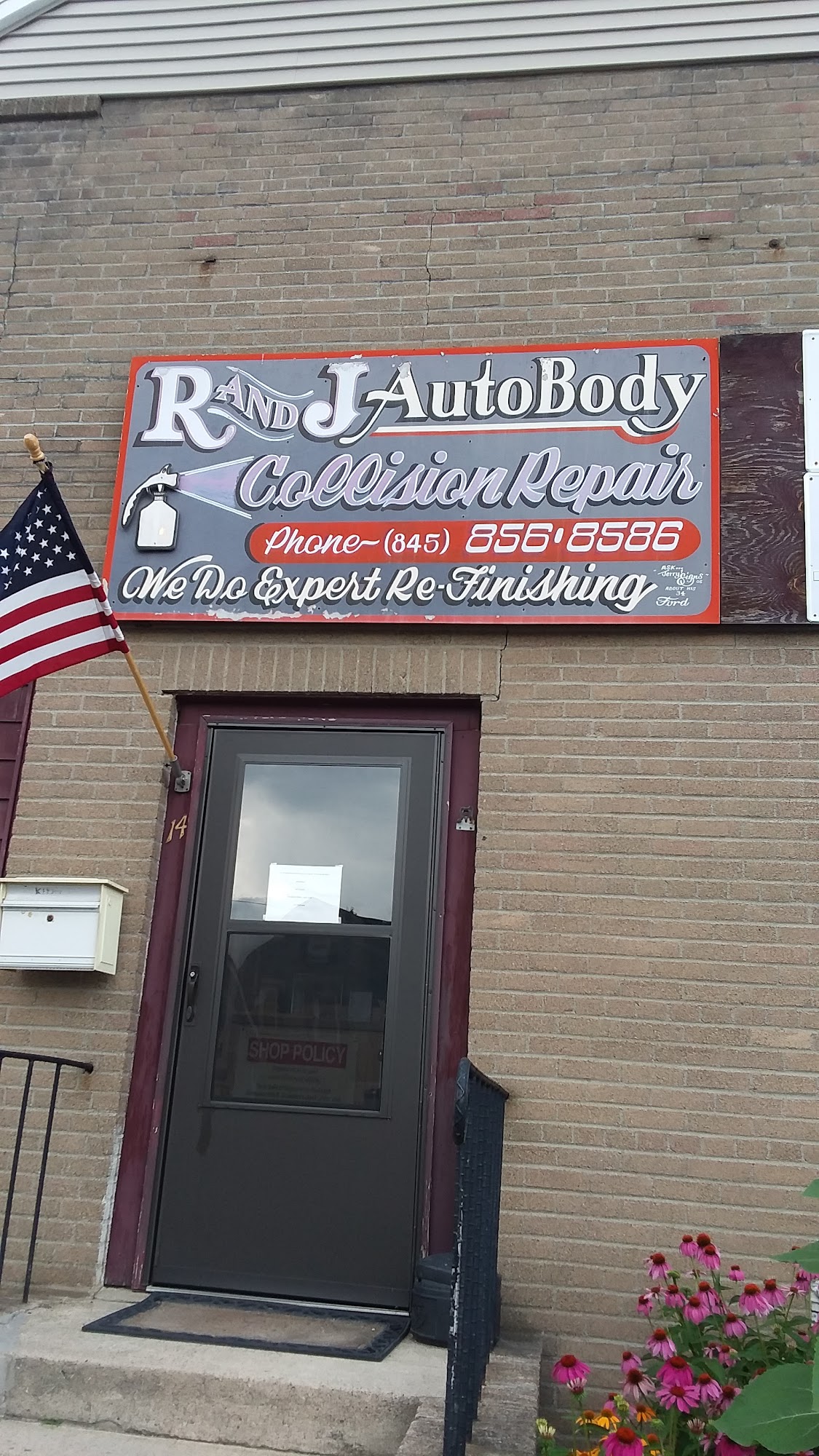 R & J Auto Body Repair