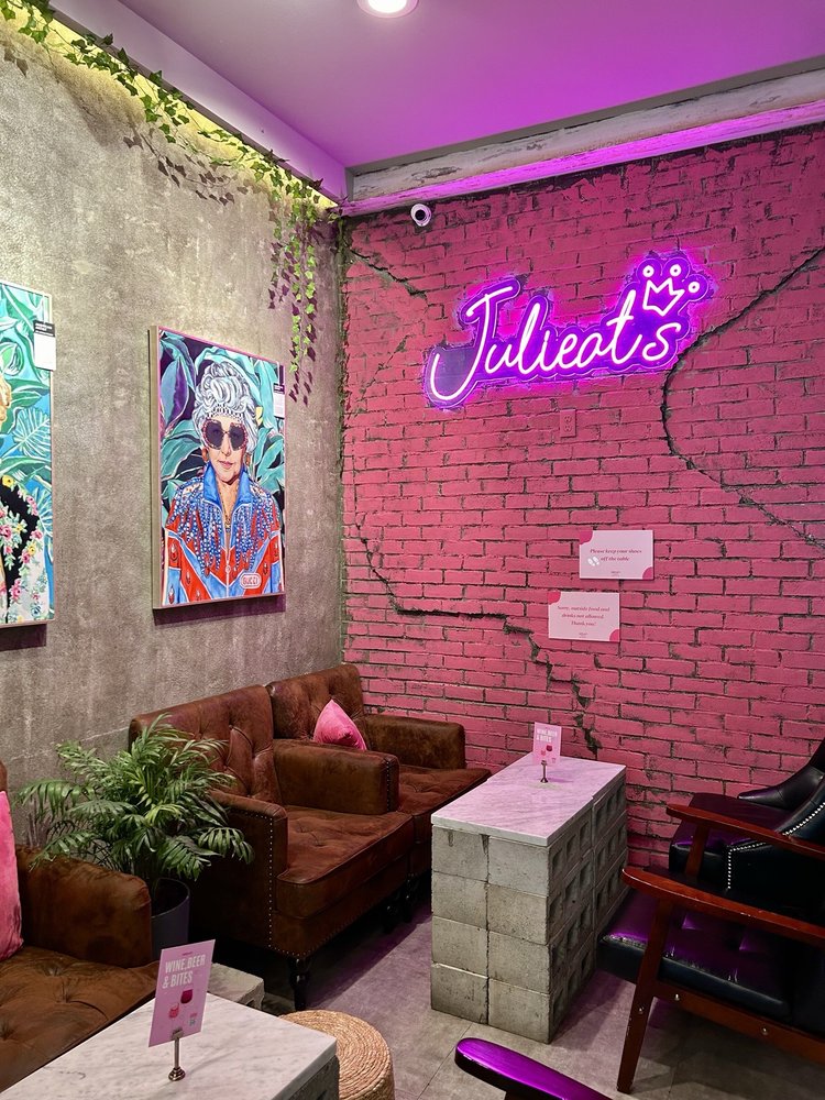 Julieat's Bubble Tea & Dessert Cafe