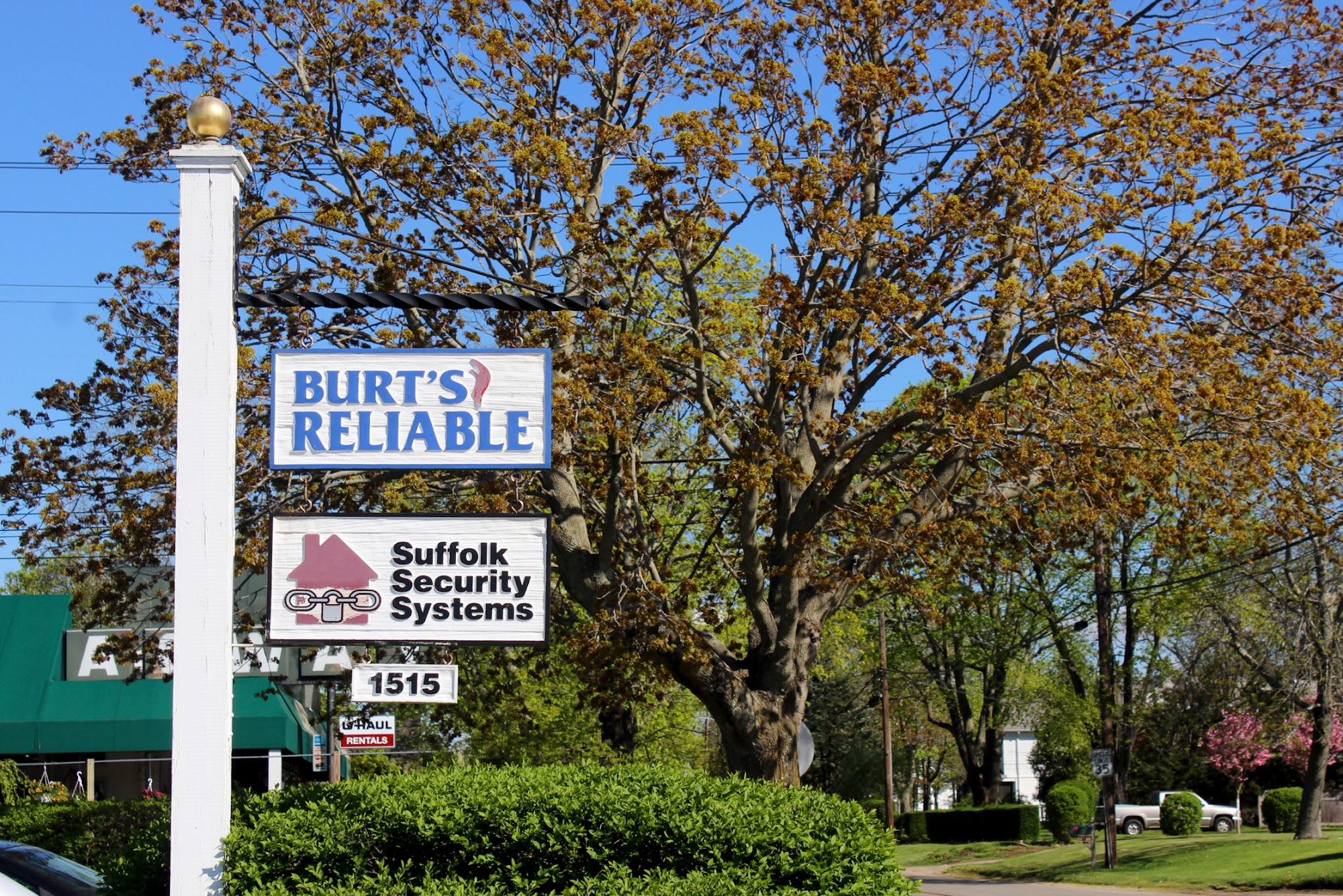 Burt's Reliable 1515 Youngs Ave, Southold New York 11971