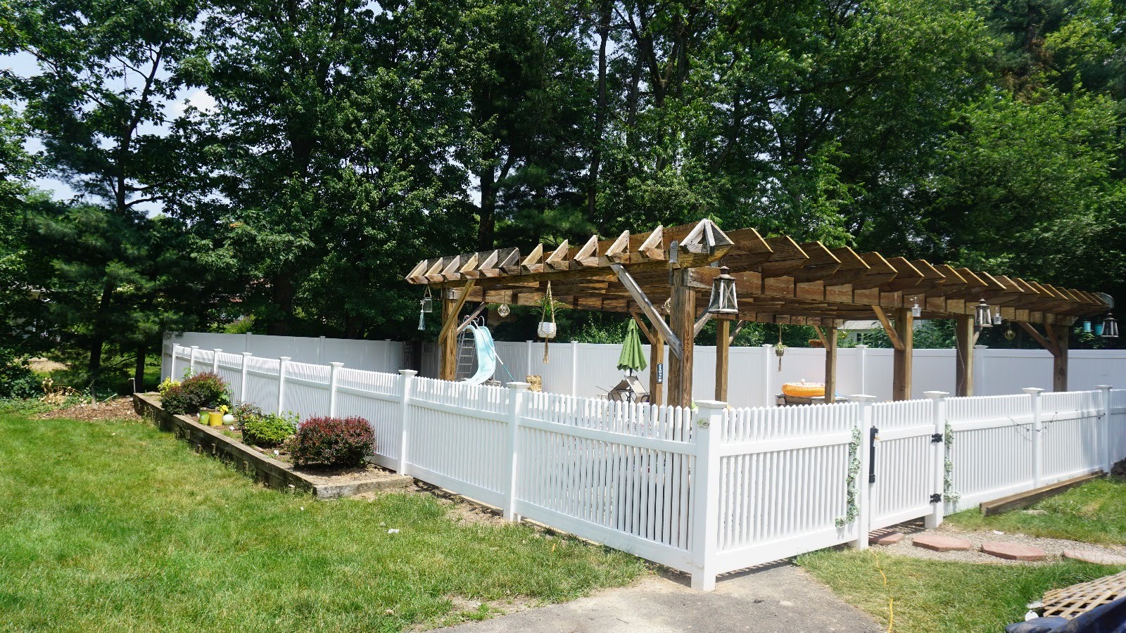 Hershy's fencing & Railing