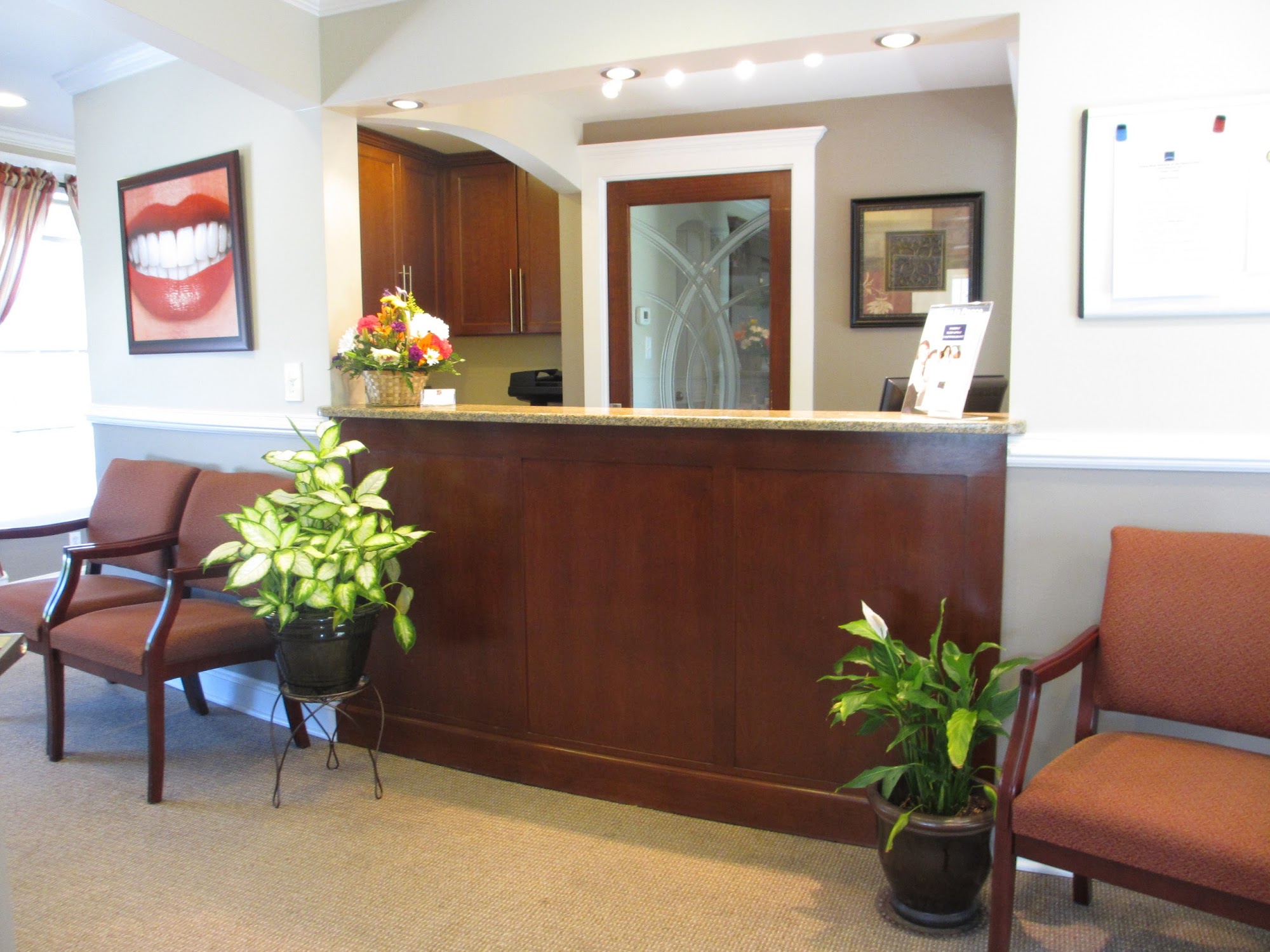 Mondovi Dental 2870 US-9, Valatie New York 12184