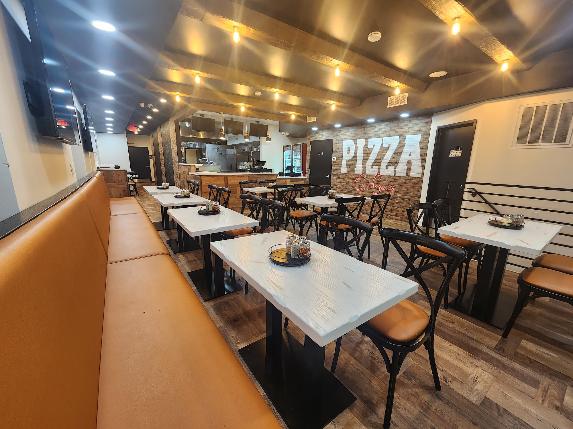 Singa's Famous Pizza & Grill Restaurant