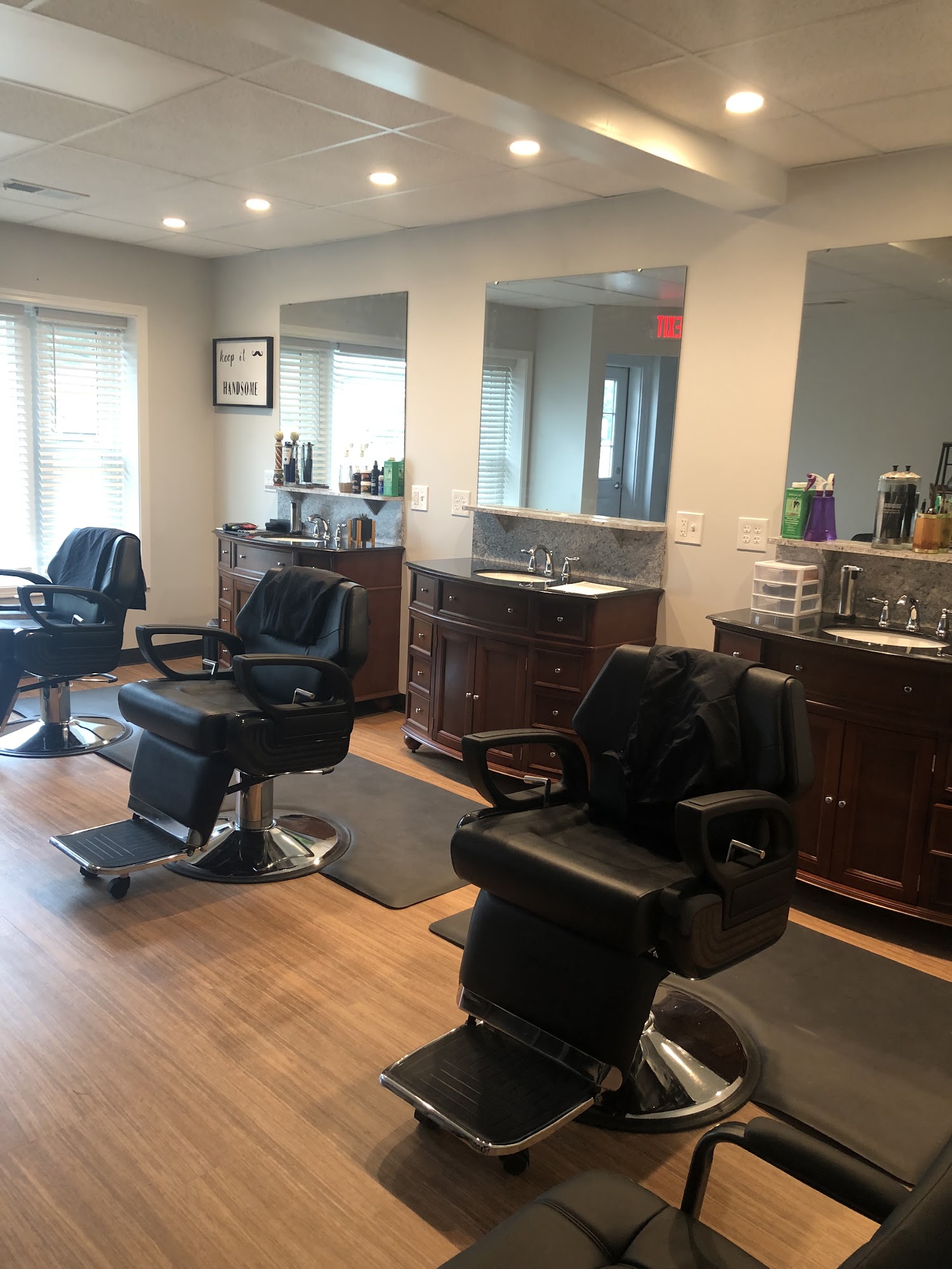 Lear Road Barbershop