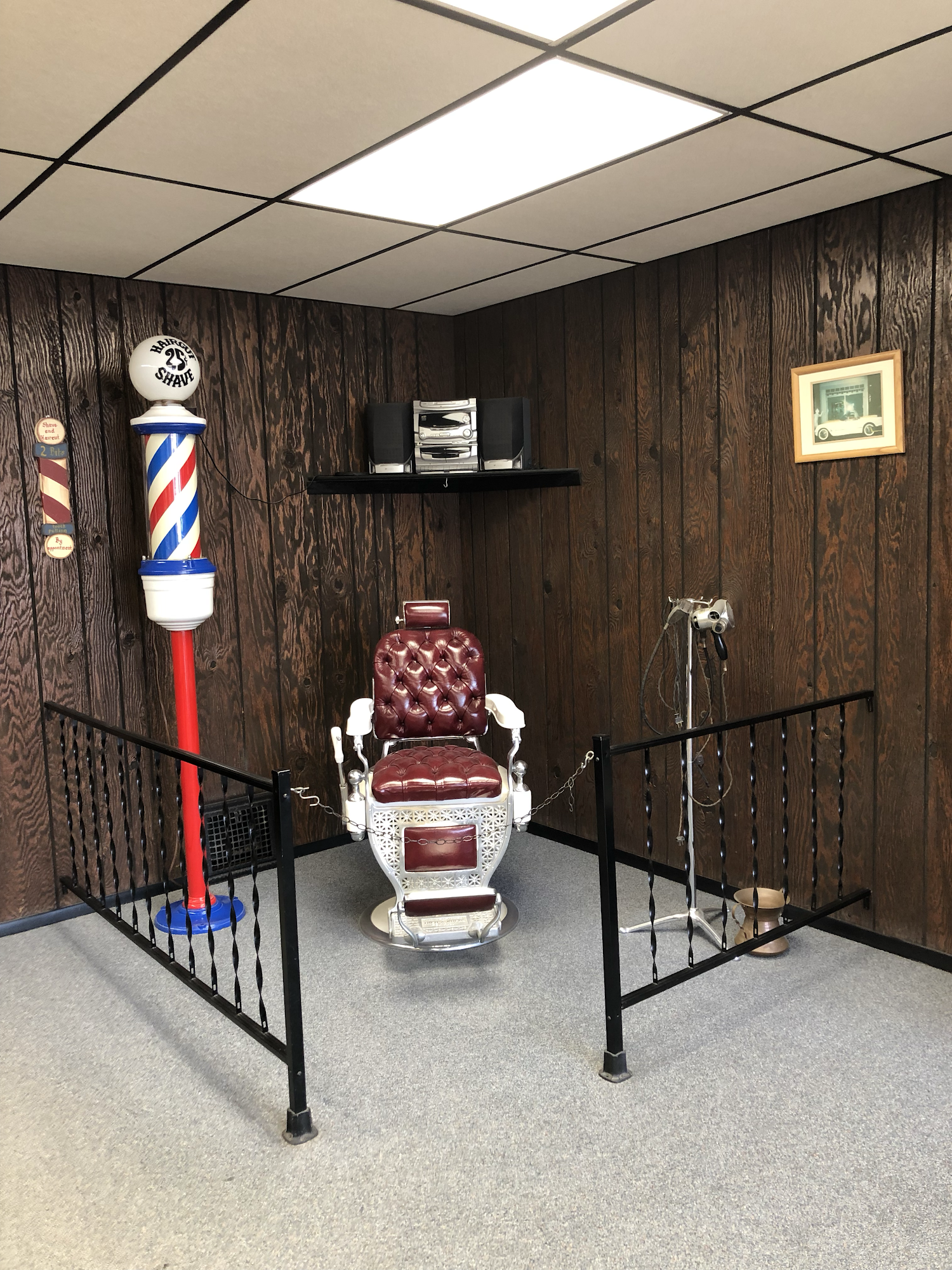 The Hair Den Barber Shop 696 Broadway Ave, Bedford Ohio 44146