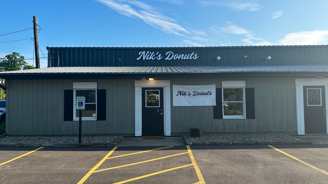 Nik's Donuts