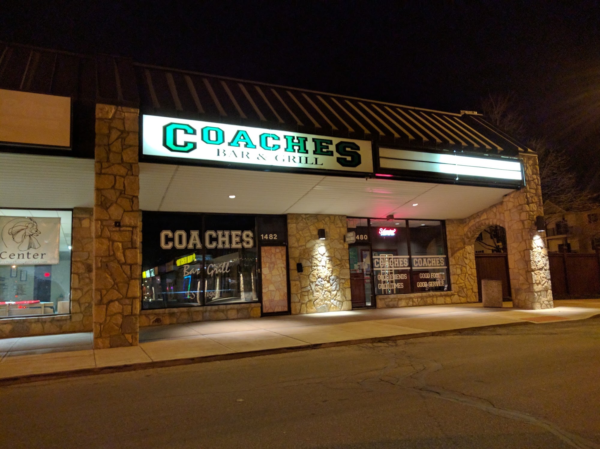 Coaches Bar & Grill