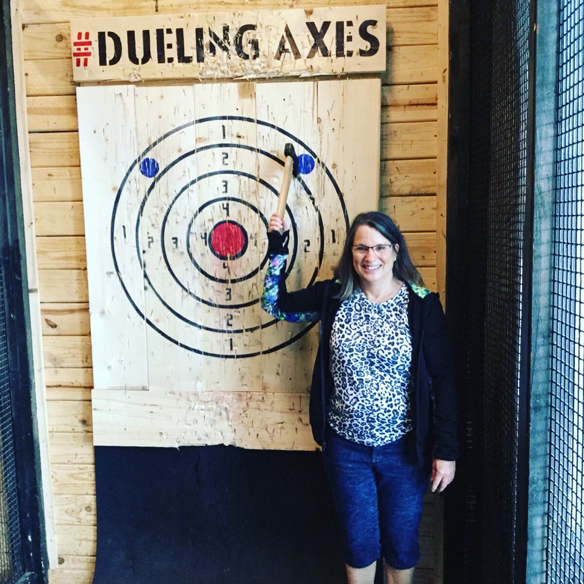 Dueling Axes | Axe Throwing Bar
