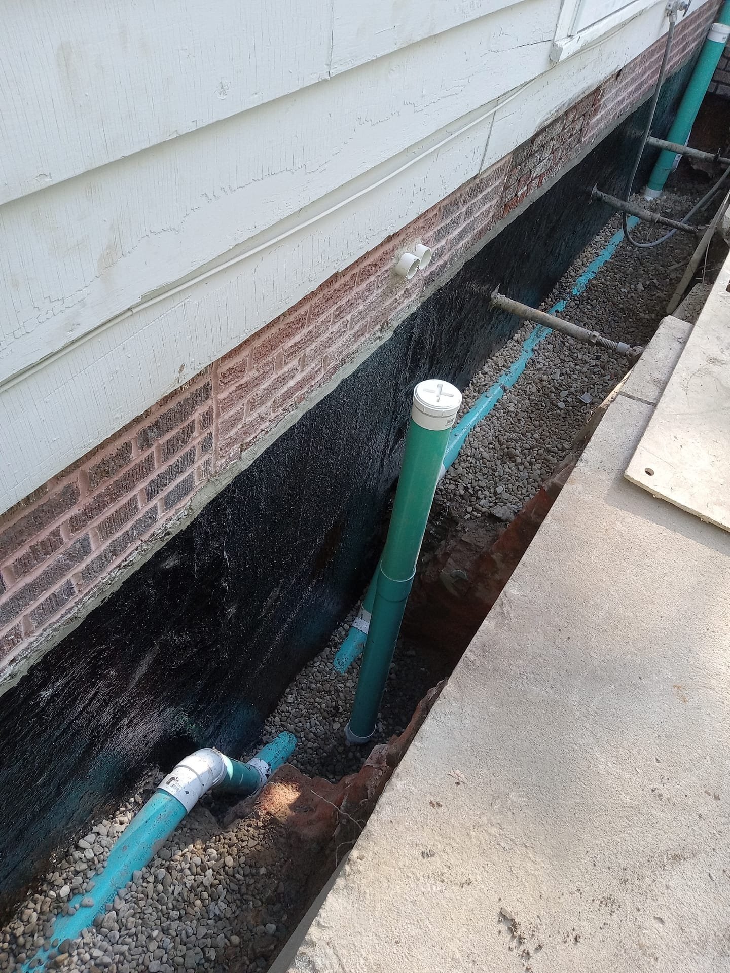 Adelio's | Waterproofing · Sewers · Drains