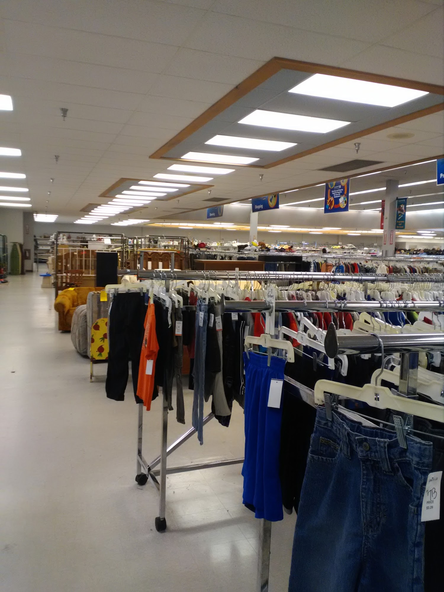 Fairfield Crossings Goodwill Store