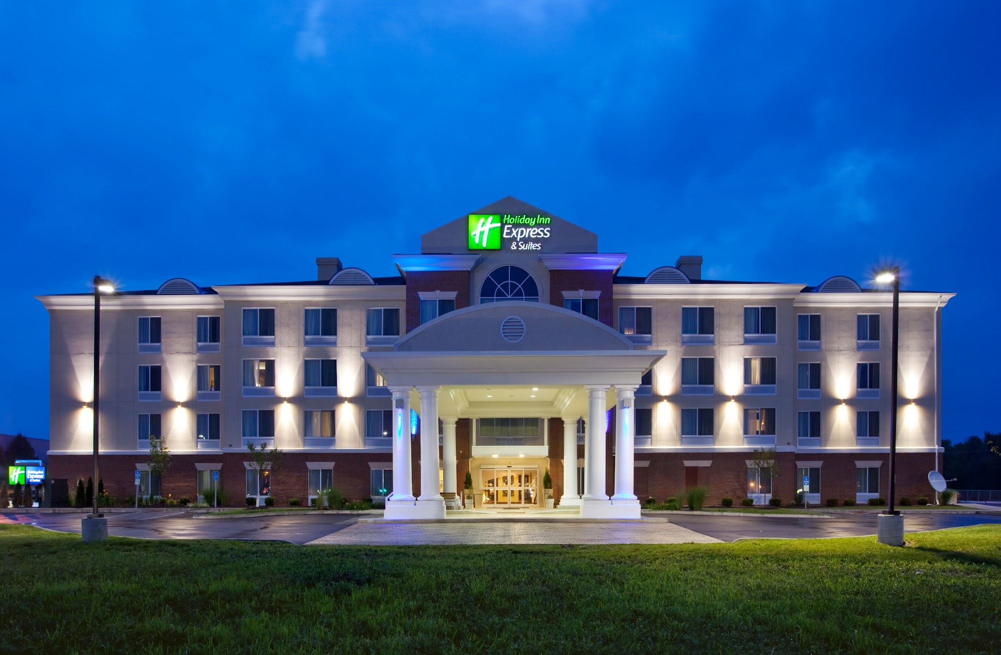 Holiday Inn Express & Suites Dayton South Franklin, an IHG Hotel