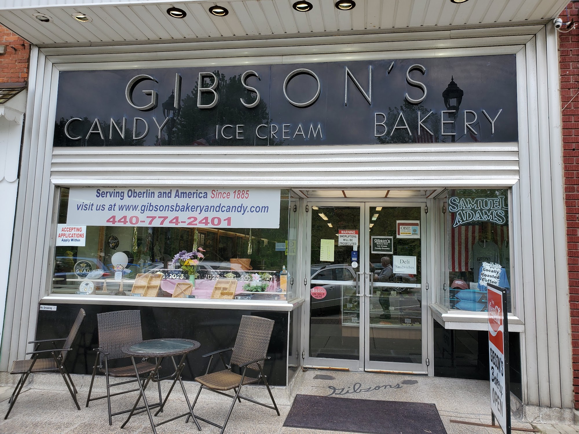 Gibson's Food Mart & Bakery