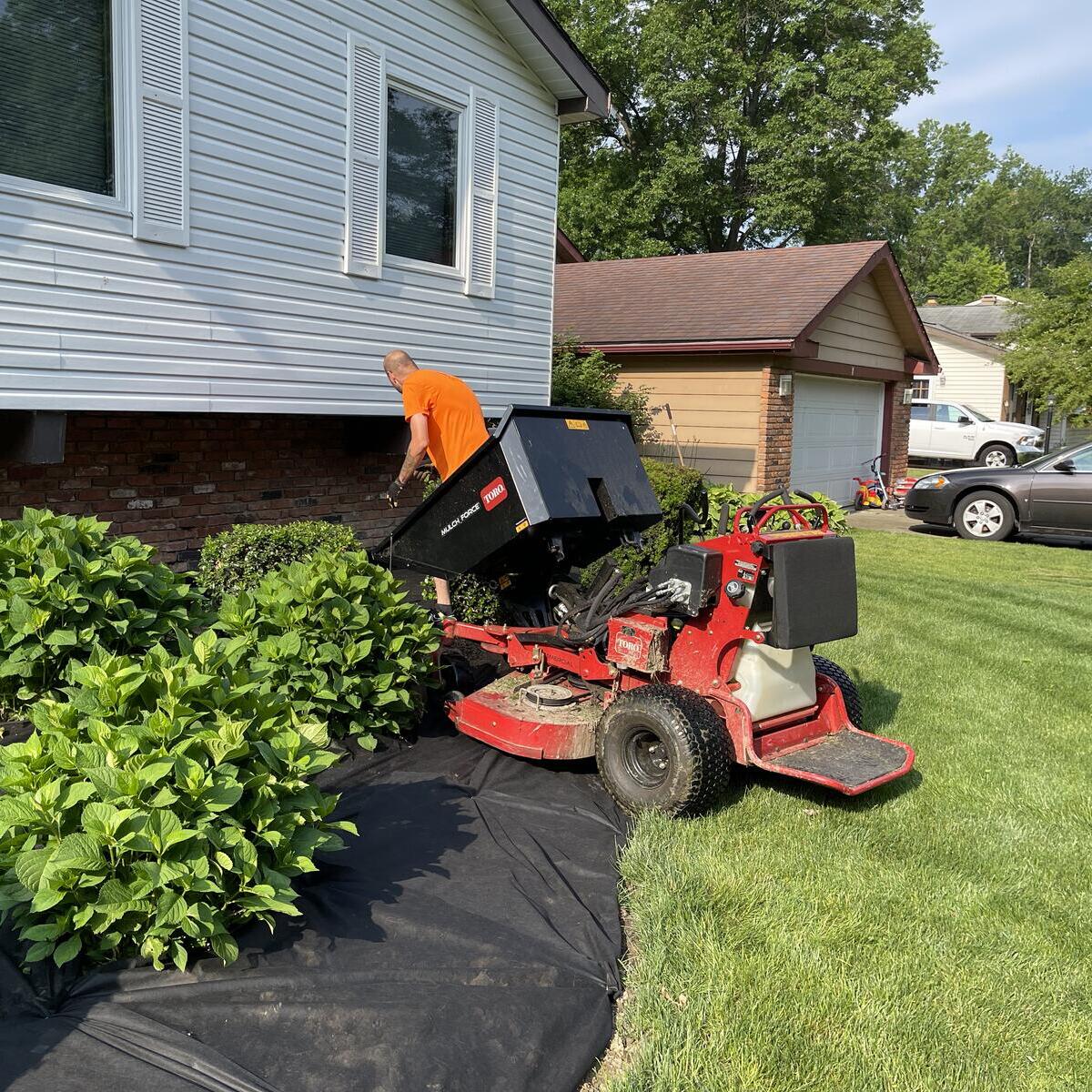 AARON'S Lawn Care LLC 9300 Lindbergh Blvd, Olmsted Falls Ohio 44138