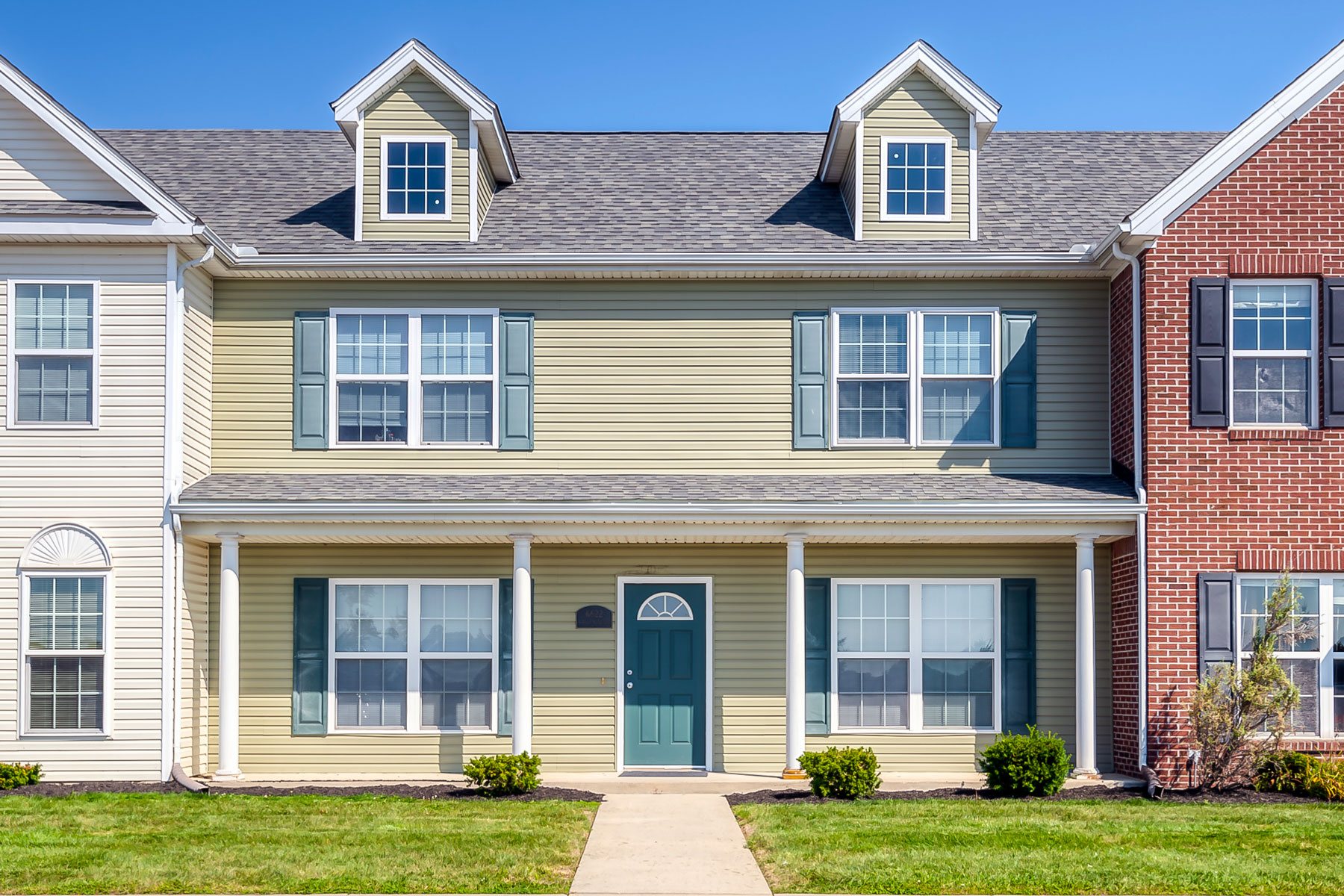 Owens Lake Commons Apartments