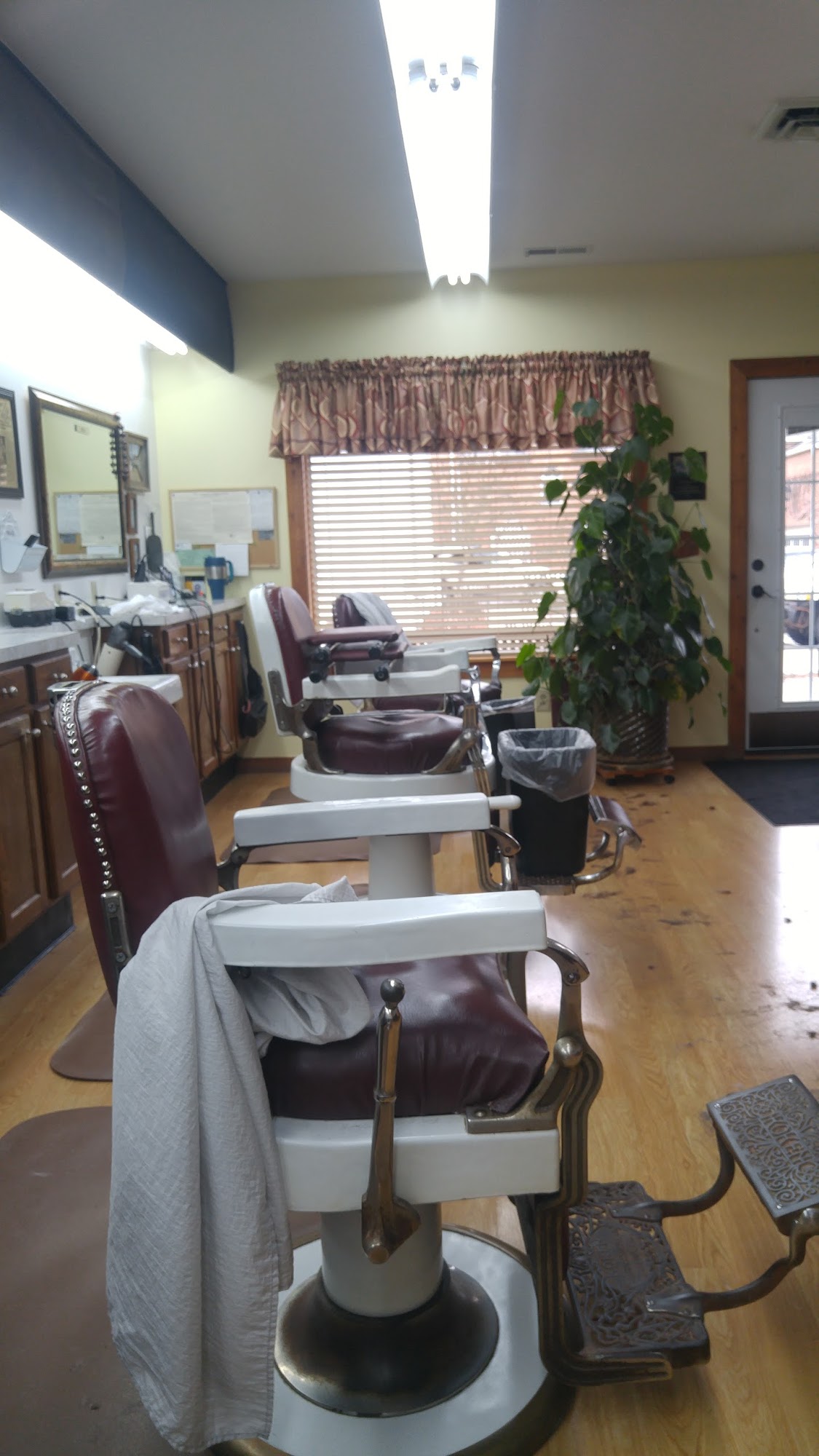 Worthington Barber Shop