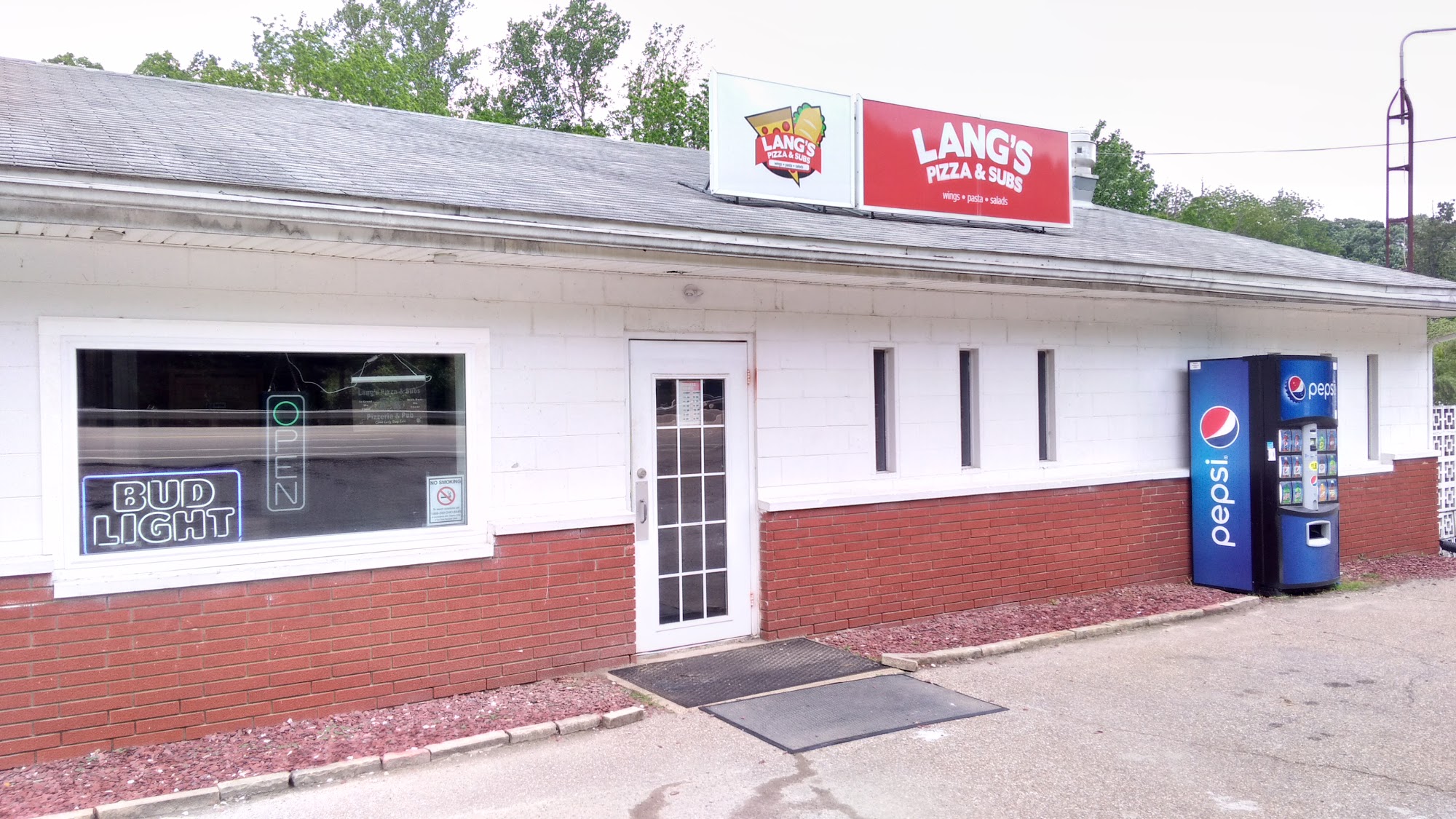 Lang's Pizza And Subs