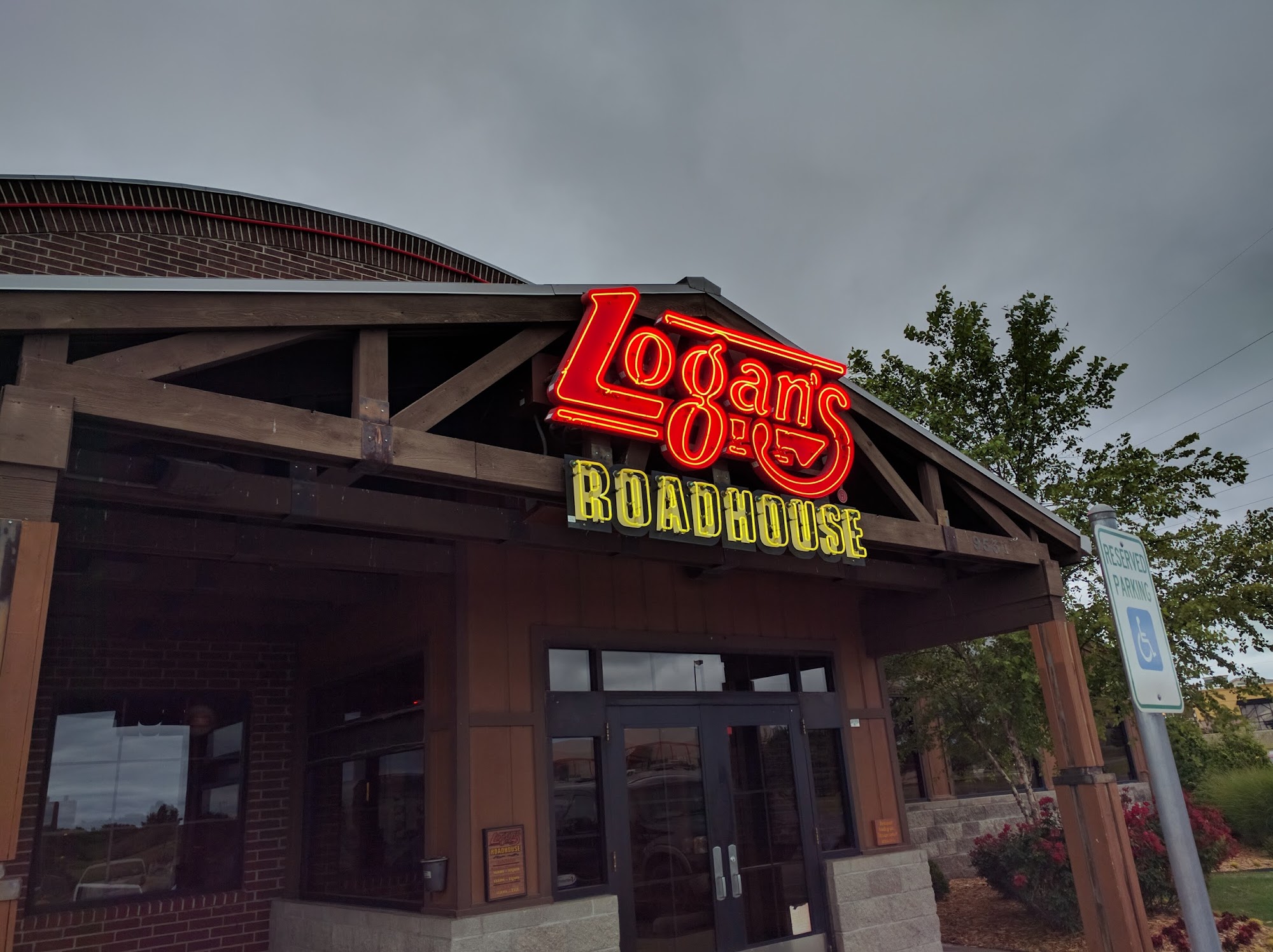 Logan's Roadhouse