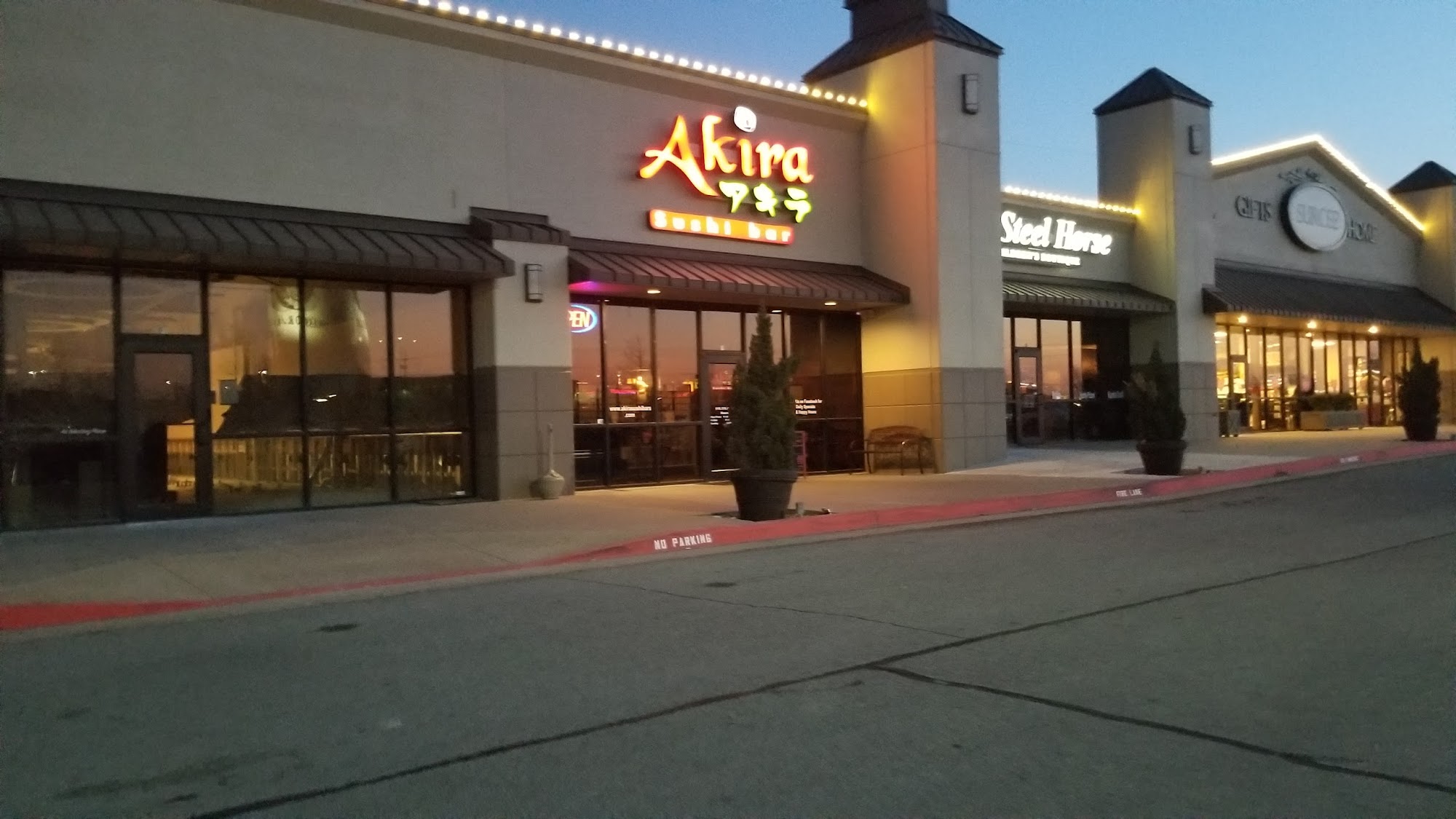 Akira Sushi Bar