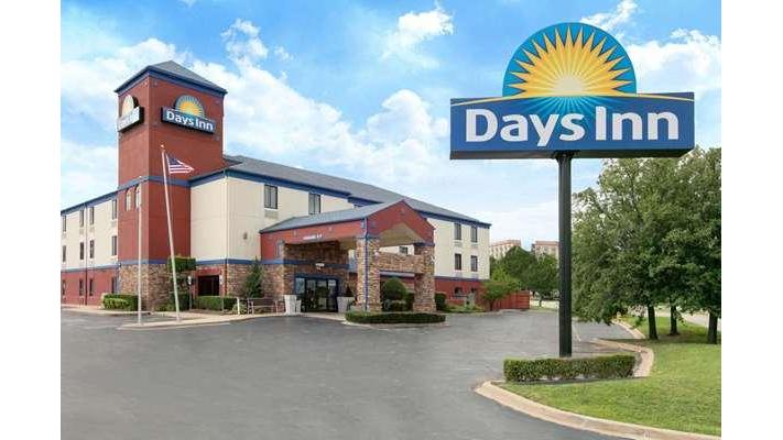 Days Inn by Wyndham Tulsa Central