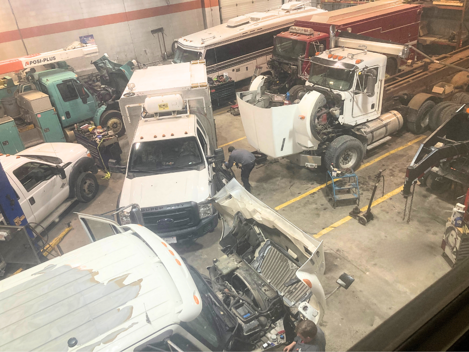 R&M Truck & Trailer Repairs 480 Hartney St, Arnprior Ontario K7S 0B8