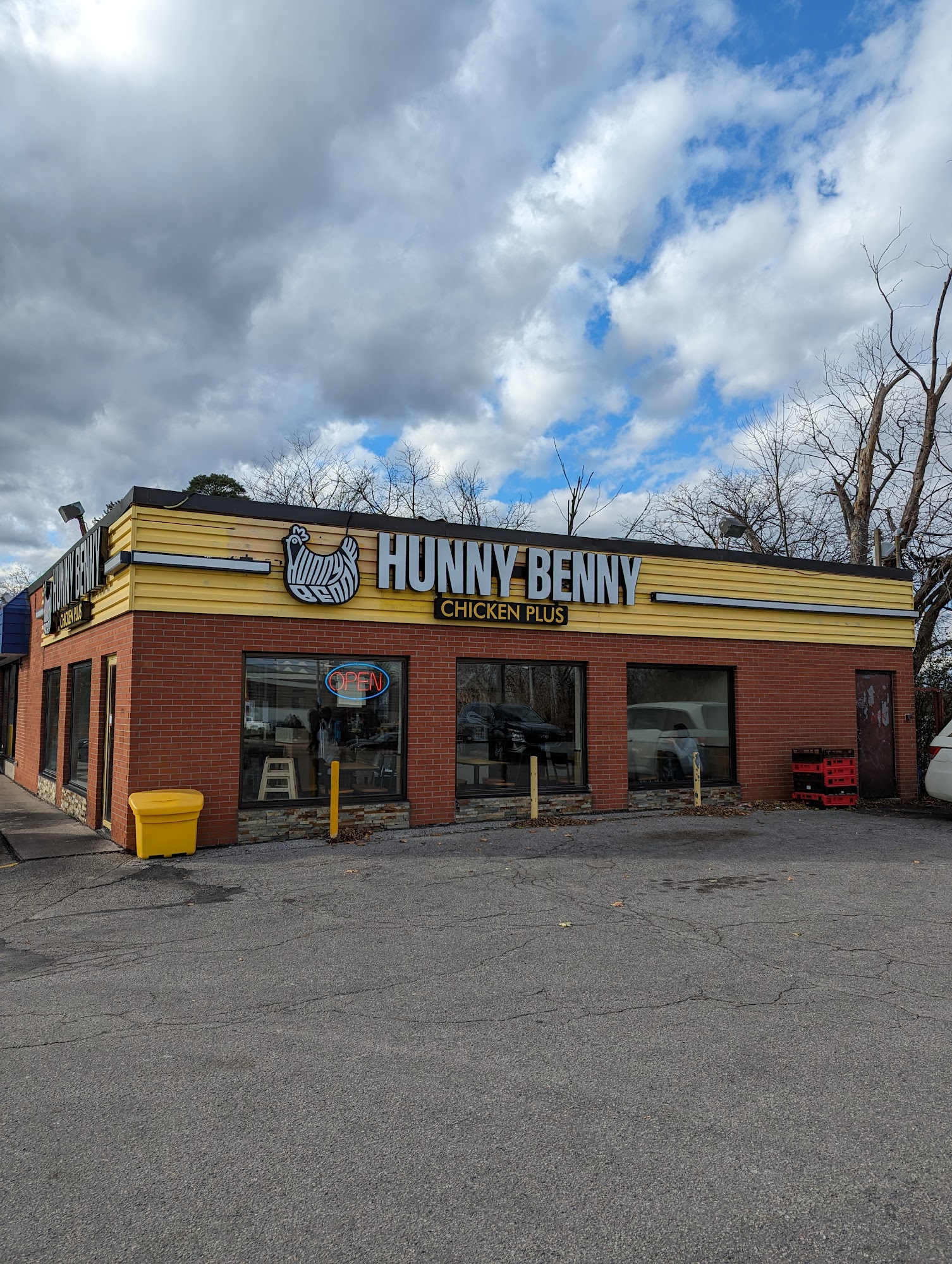 Hunny Benny Chicken Plus