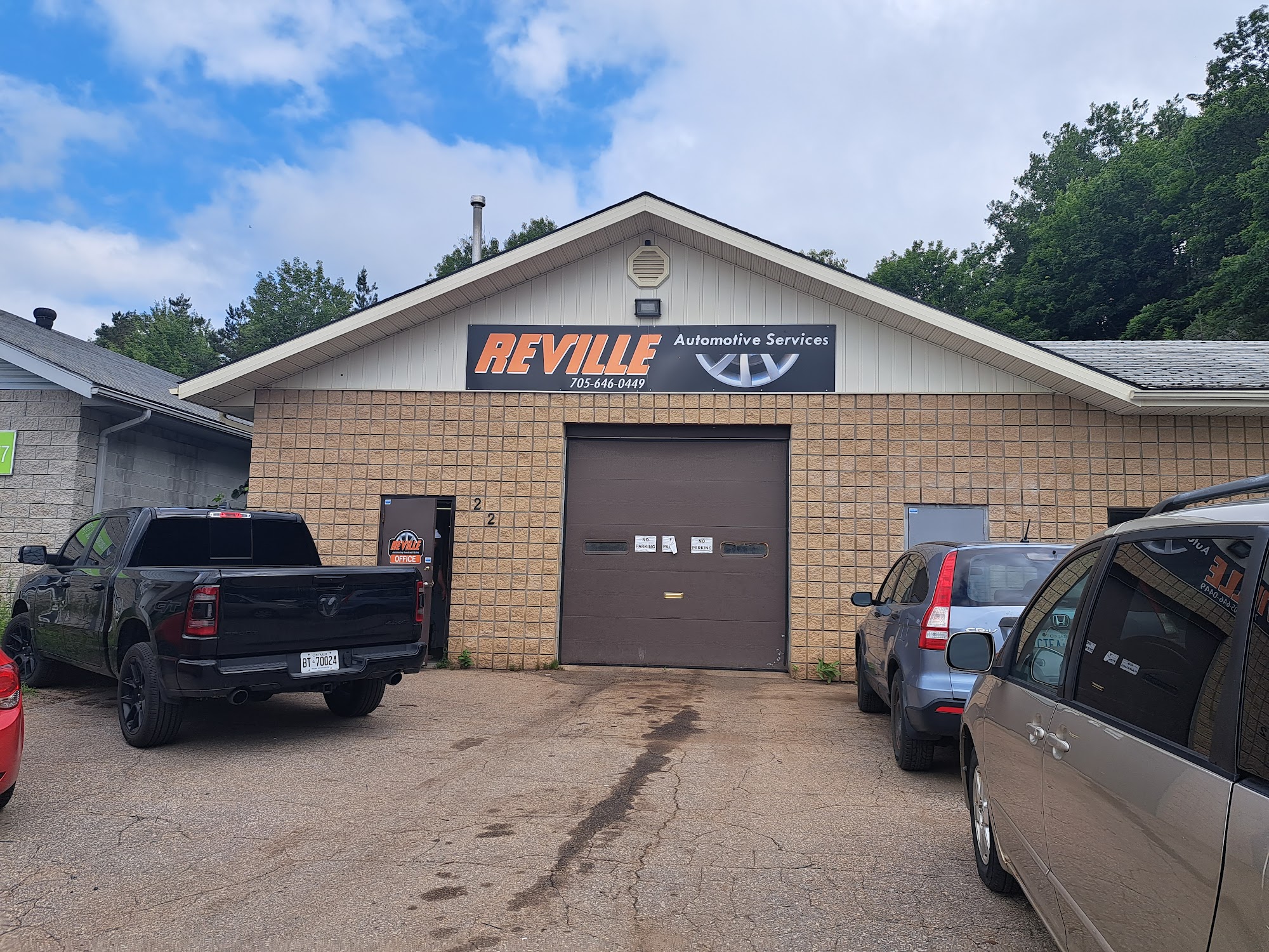 Reville Automotive Services 22 Armstrong St, Bracebridge Ontario P1L 1C1