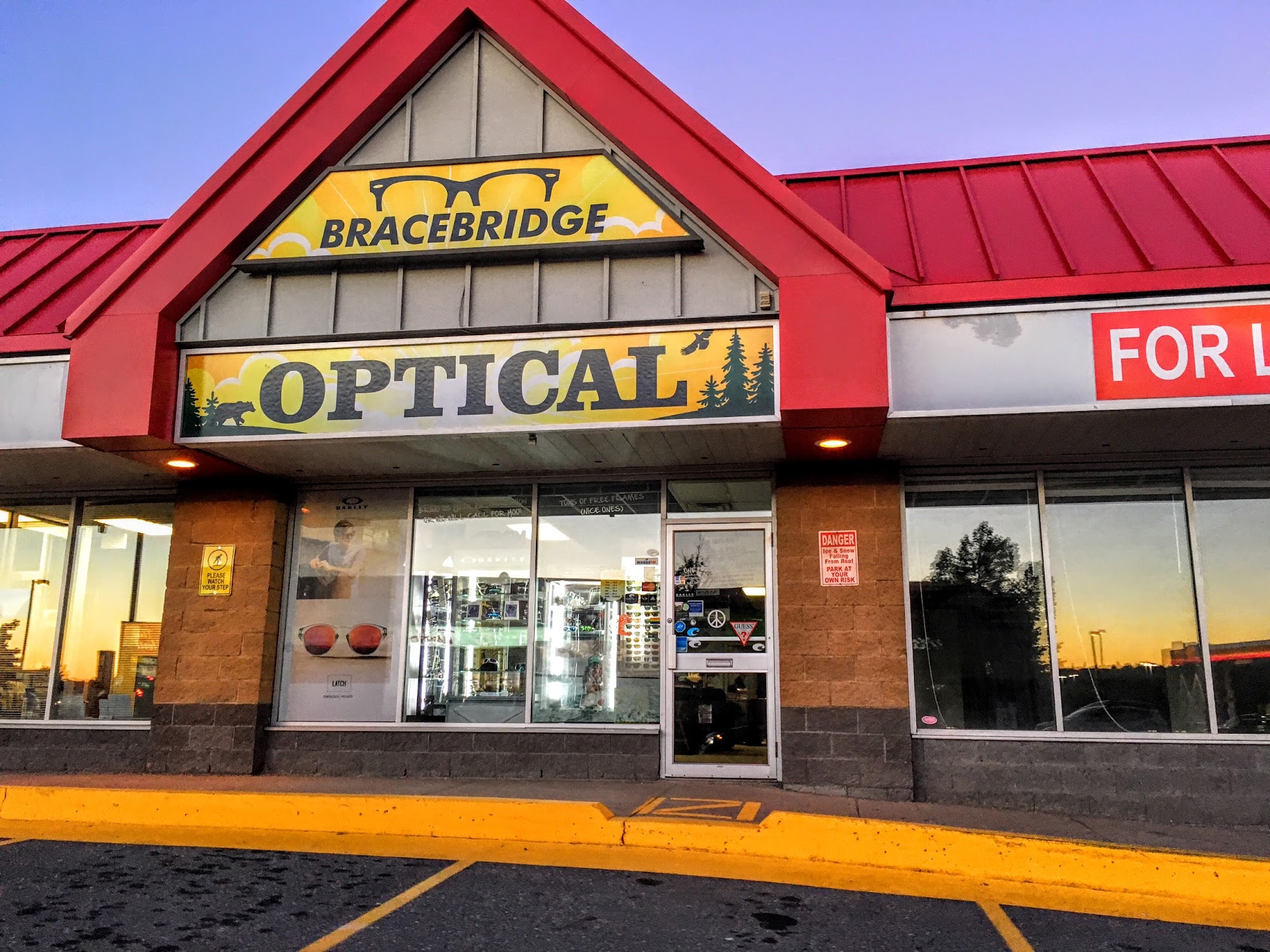 IRIS Optometrists and Opticians - Bracebridge 295 Wellington St #3, Bracebridge Ontario P1L 1P3