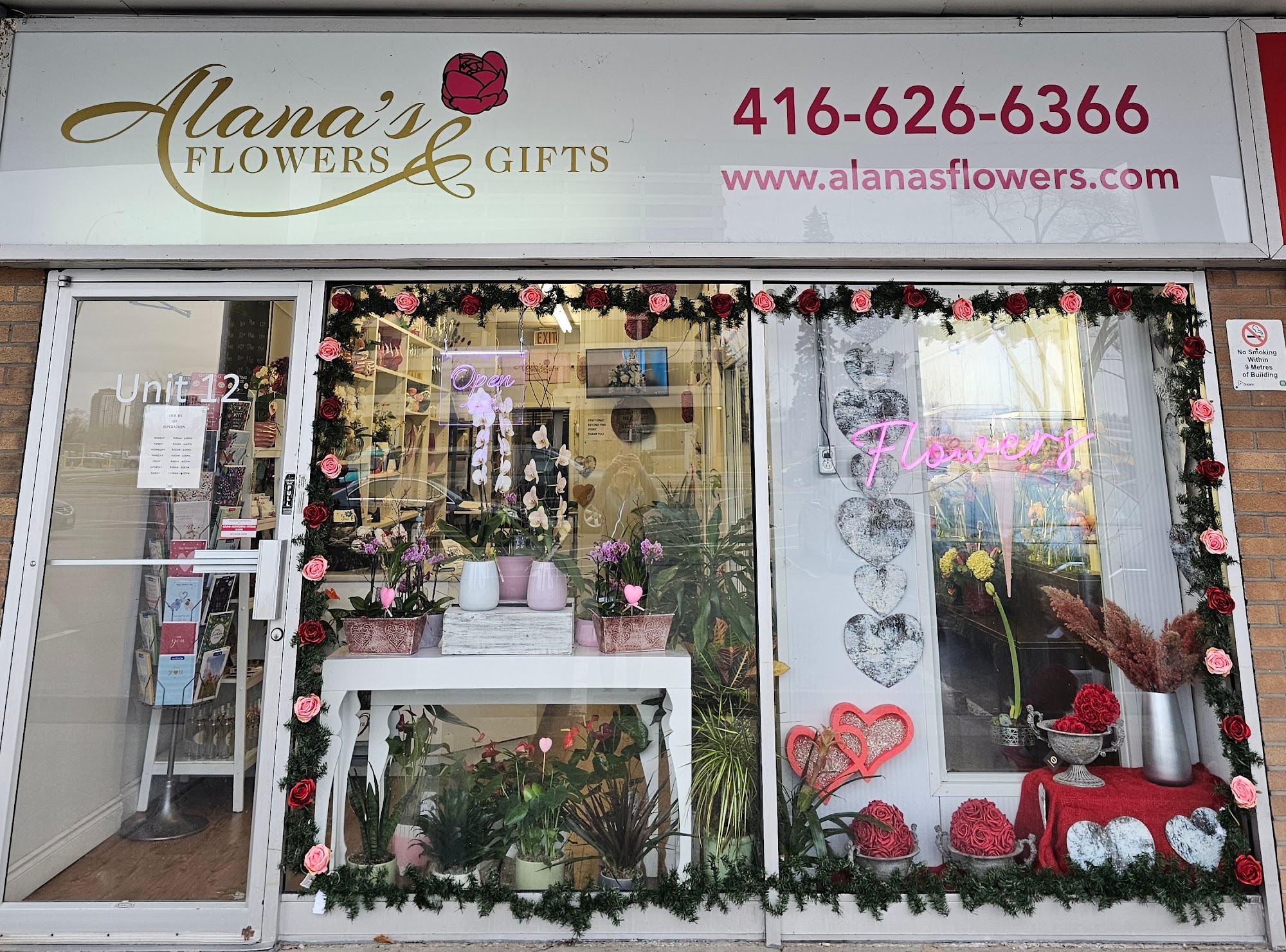 Alana's Flowers & Gifts