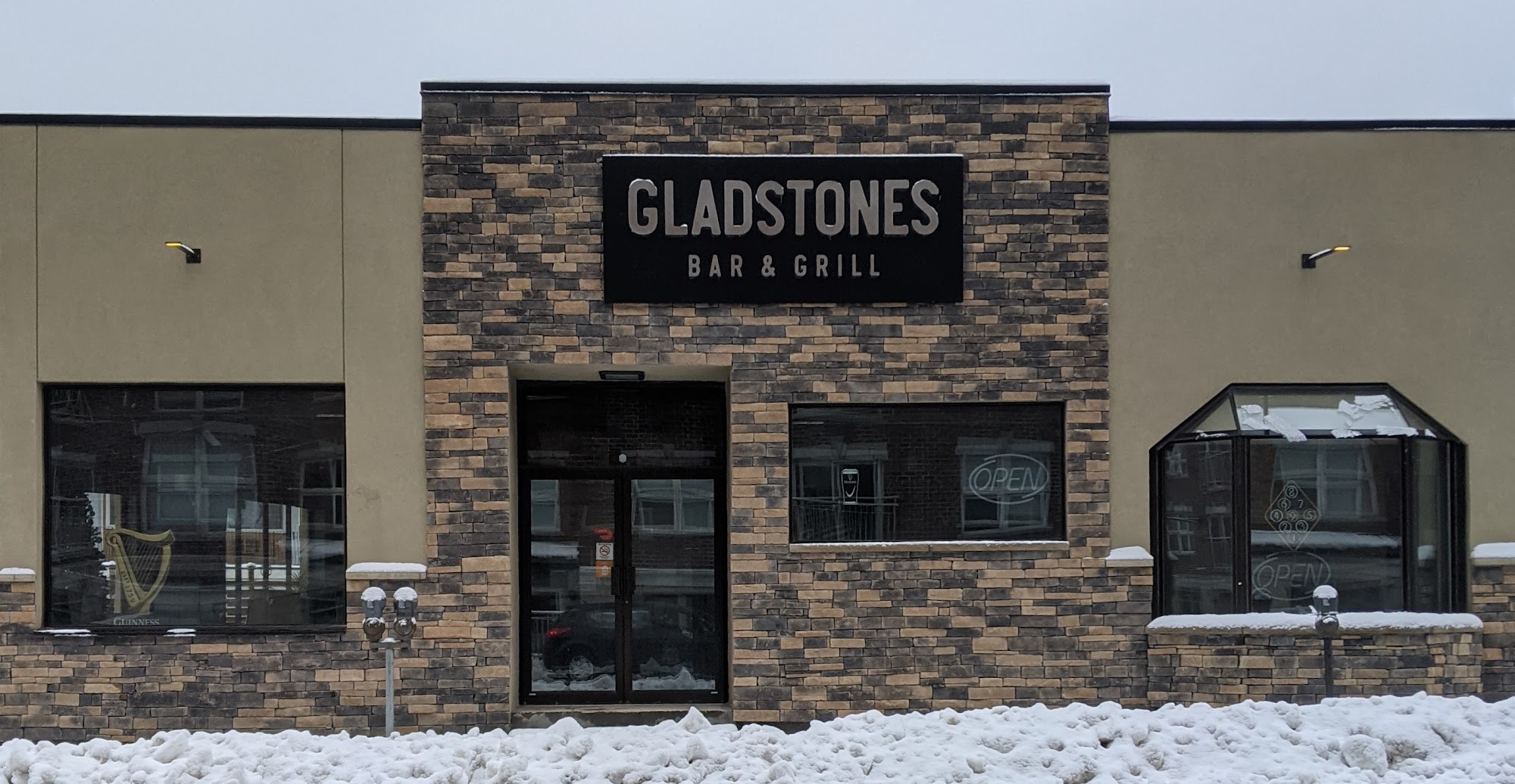 Gladstone Bar & Grill