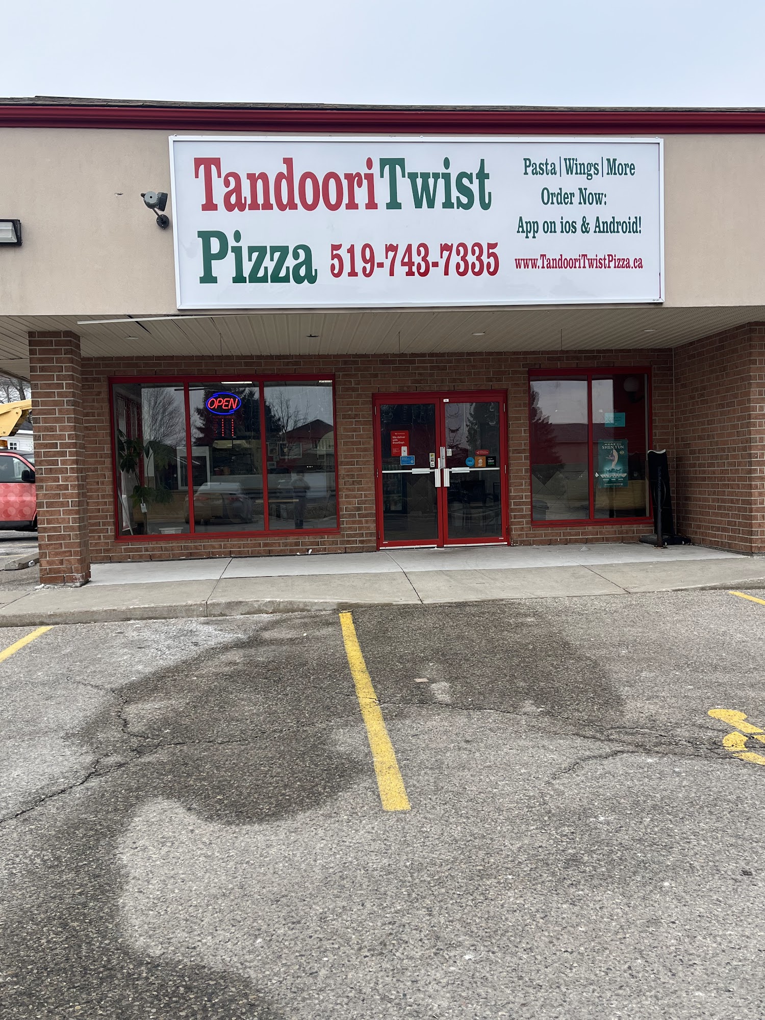 TandooriTwist Pizza