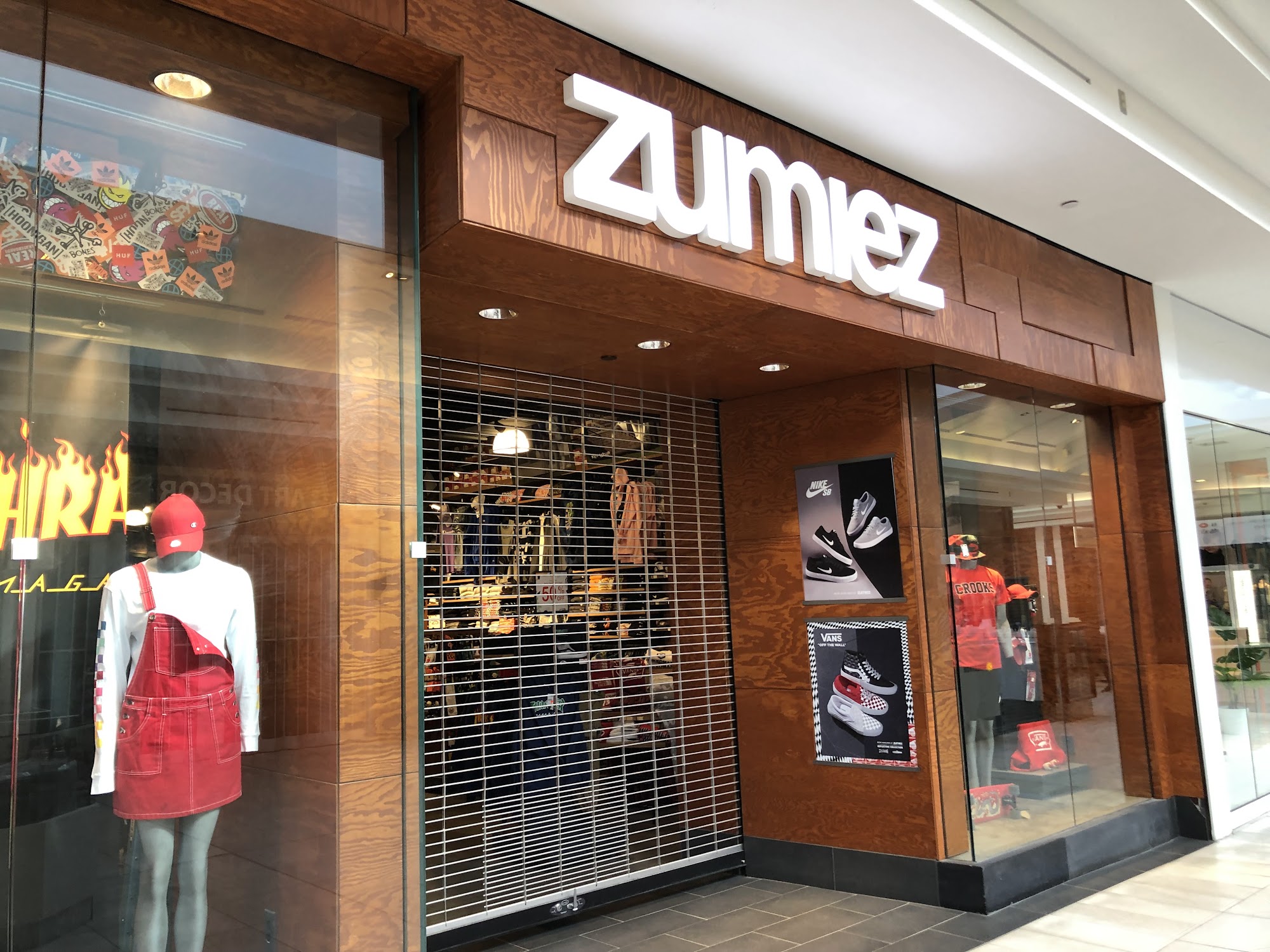 Zumiez