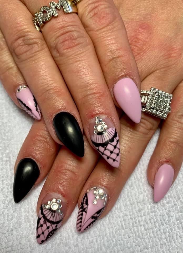 Nails by Siri 17 Bay St, Parry Sound Ontario P2A 1S4