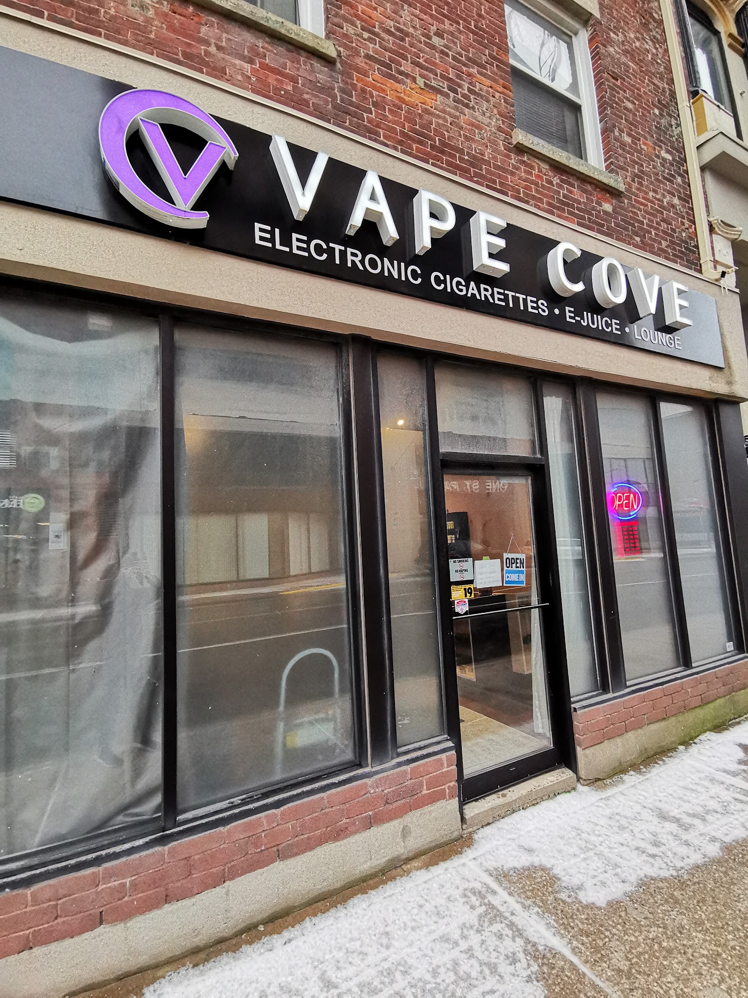 Vape Cove (Downtown, St. Catharines)