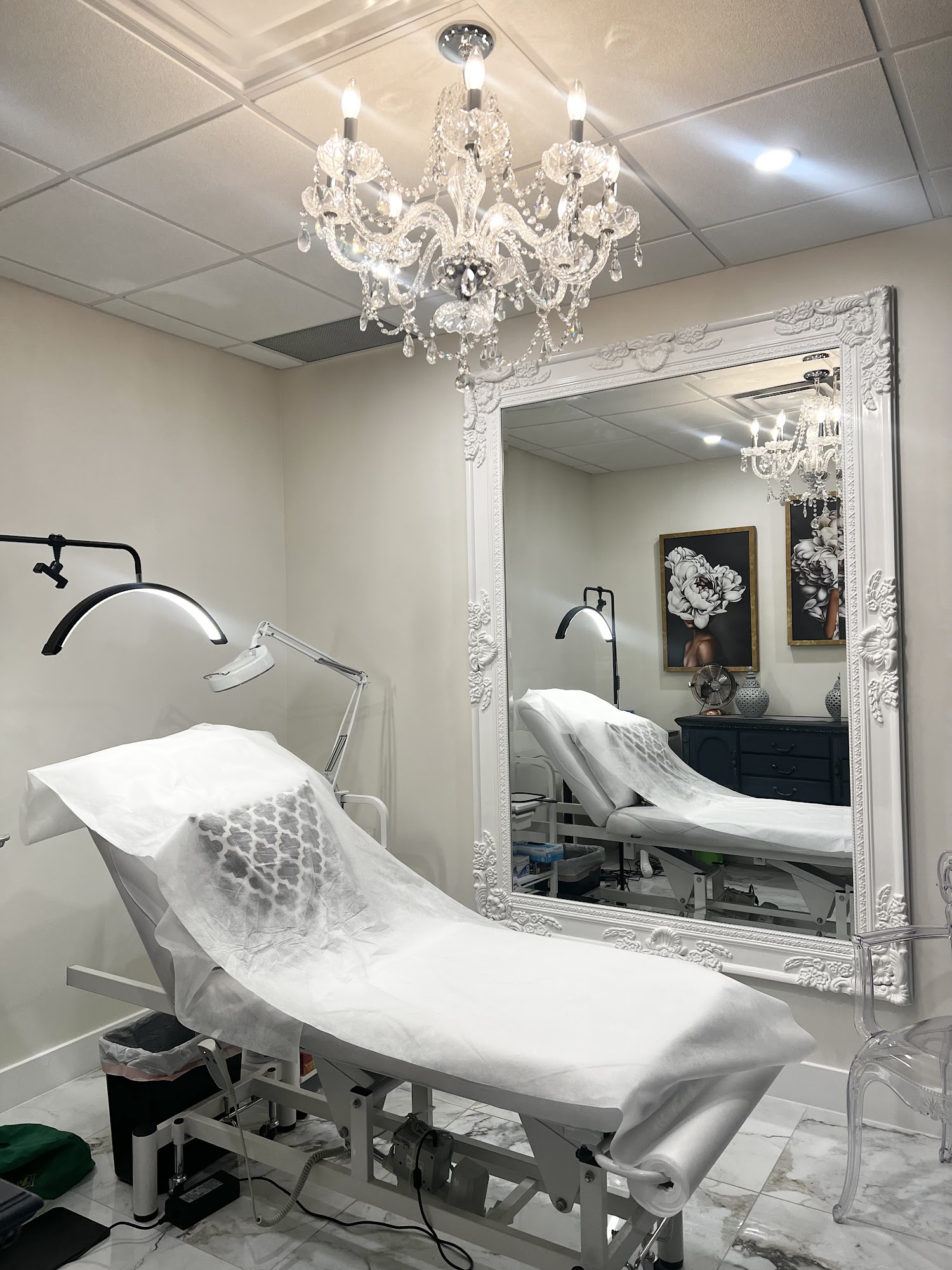 Derma Secret Waterloo - HydraFacial, Laser Hair Removal, Filler, Botox